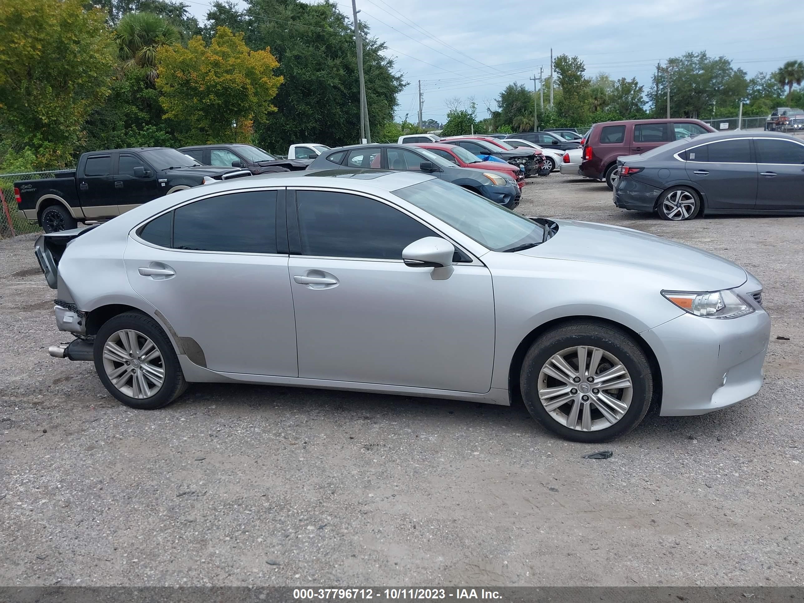 Photo 13 VIN: JTHBK1GG8E2116262 - LEXUS ES 