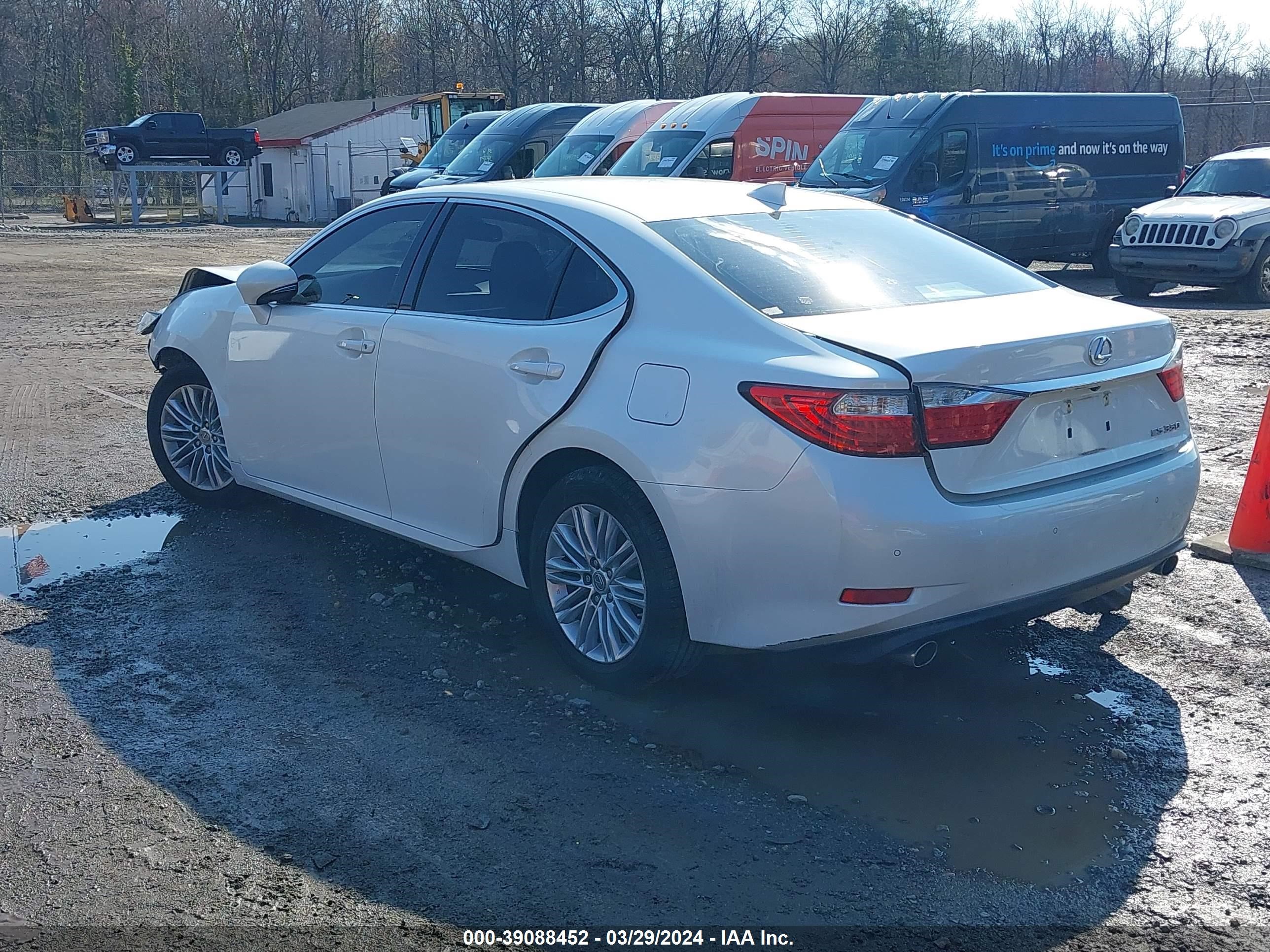 Photo 2 VIN: JTHBK1GG8F2175538 - LEXUS ES 