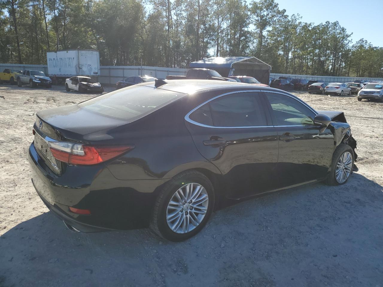 Photo 2 VIN: JTHBK1GG8G2222519 - LEXUS ES 