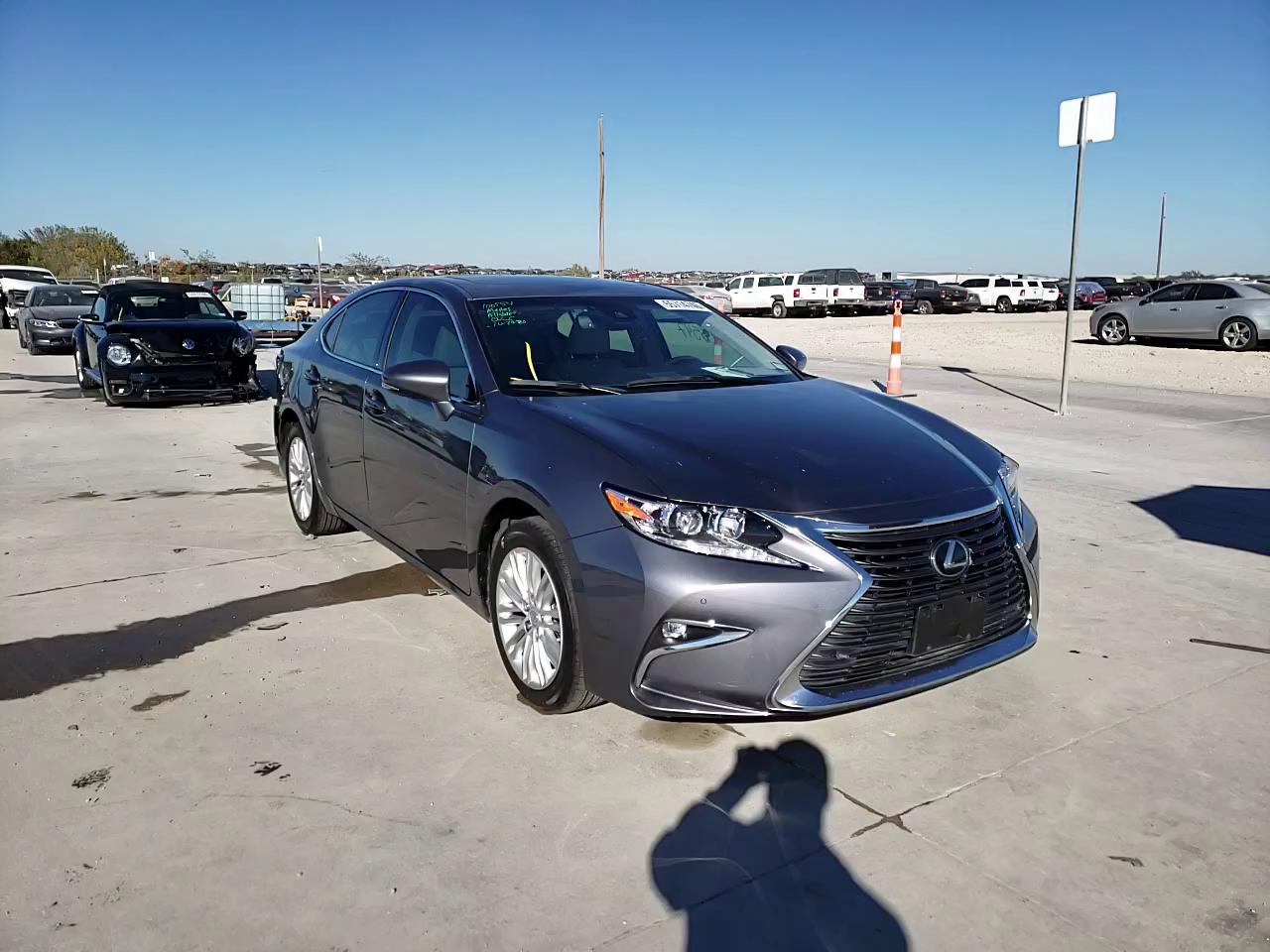 Photo 10 VIN: JTHBK1GG8H2251665 - LEXUS ES 350 