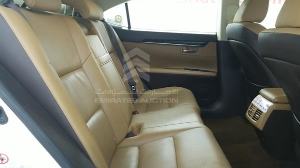 Photo 31 VIN: JTHBK1GG8J2262378 - LEXUS ES 350 