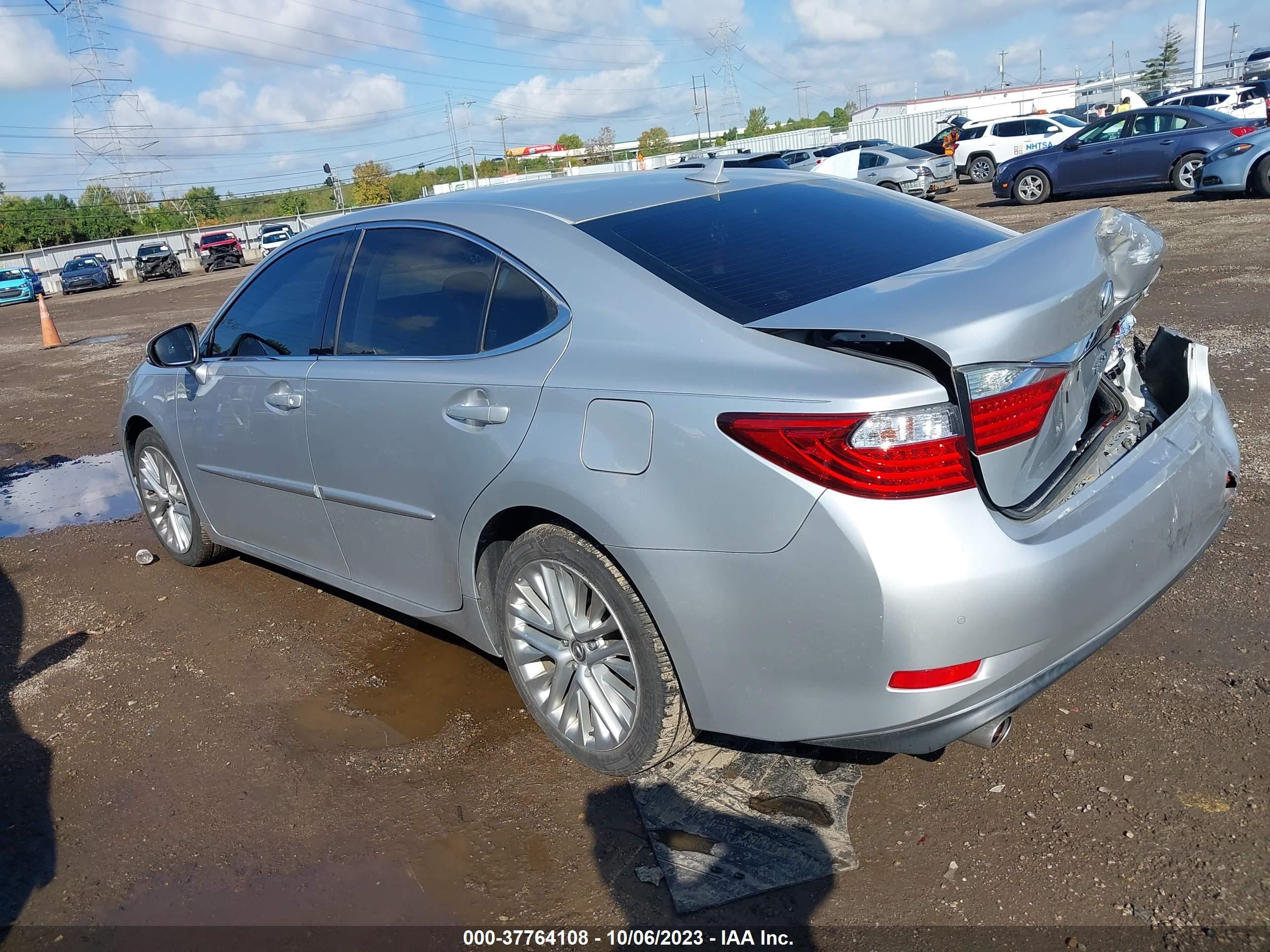 Photo 2 VIN: JTHBK1GG9D2038119 - LEXUS ES 