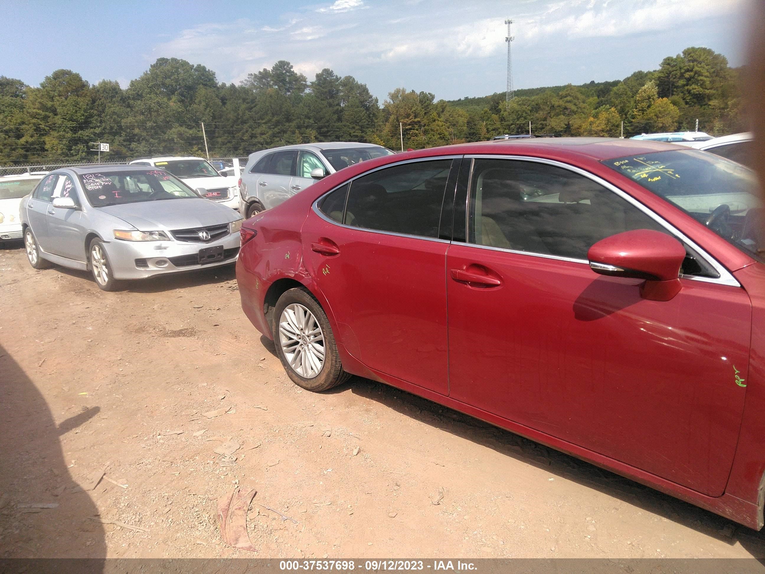 Photo 12 VIN: JTHBK1GG9E2112690 - LEXUS ES 