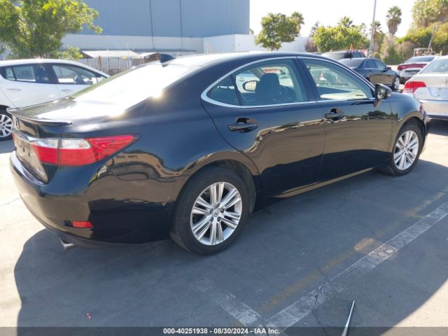 Photo 3 VIN: JTHBK1GG9F2157811 - LEXUS ES 