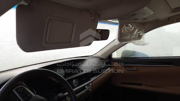 Photo 16 VIN: JTHBK1GG9J2261966 - LEXUS ES 350 