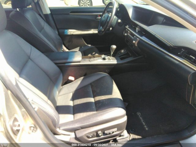 Photo 4 VIN: JTHBK1GGXF2193801 - LEXUS ES 350 