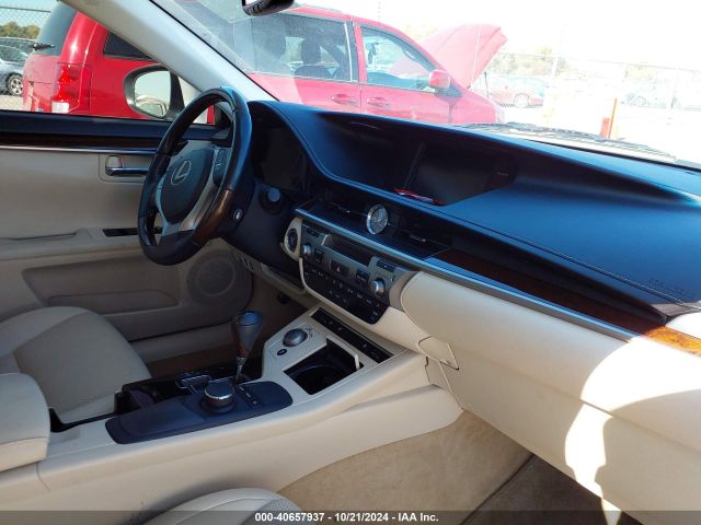 Photo 4 VIN: JTHBK1GGXF2202111 - LEXUS ES 