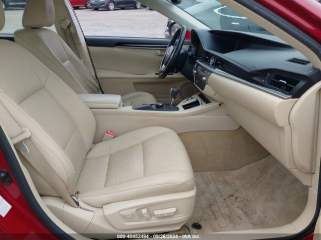 Photo 4 VIN: JTHBK1GGXF2204487 - LEXUS ES 