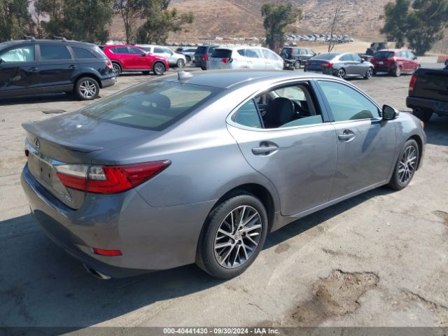 Photo 3 VIN: JTHBK1GGXG2212557 - LEXUS ES 