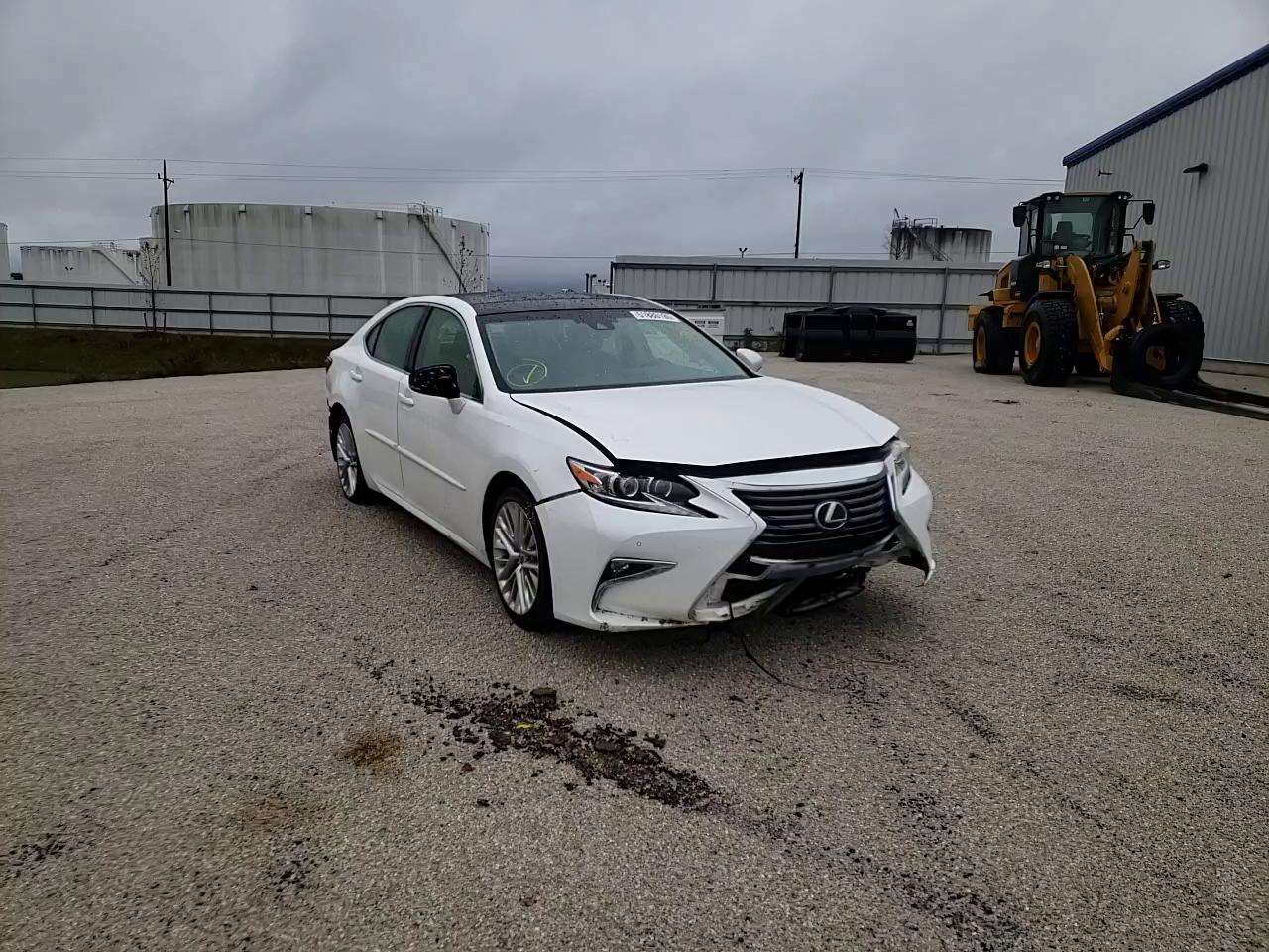 Photo 10 VIN: JTHBK1GGXG2221856 - LEXUS ES 350 