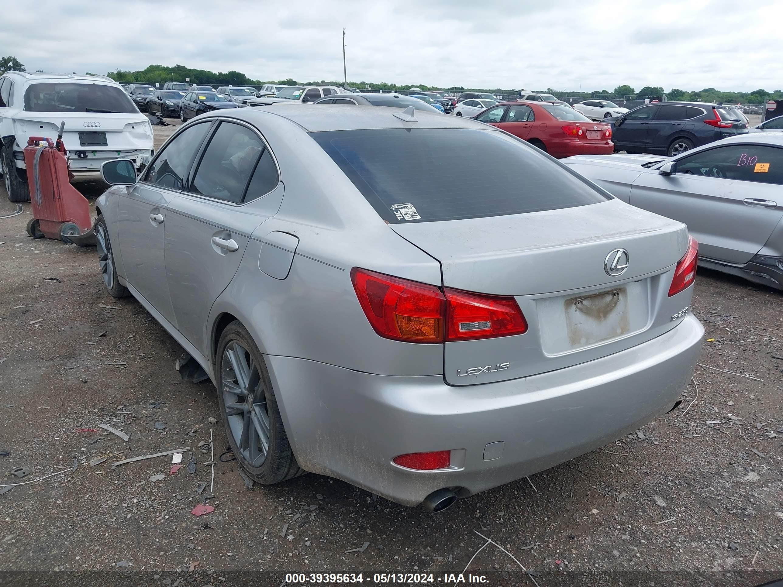 Photo 2 VIN: JTHBK262072050353 - LEXUS IS 