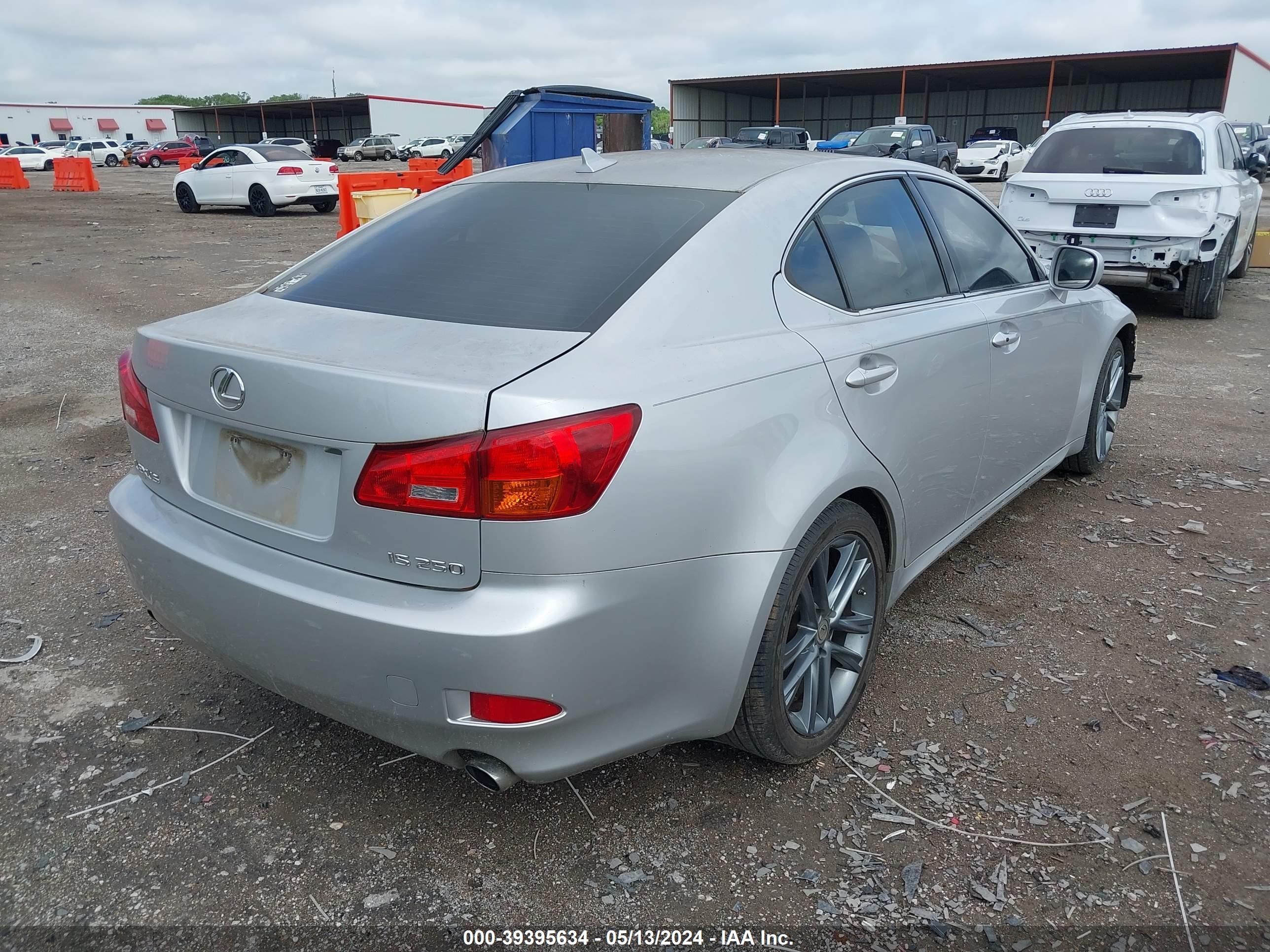 Photo 3 VIN: JTHBK262072050353 - LEXUS IS 