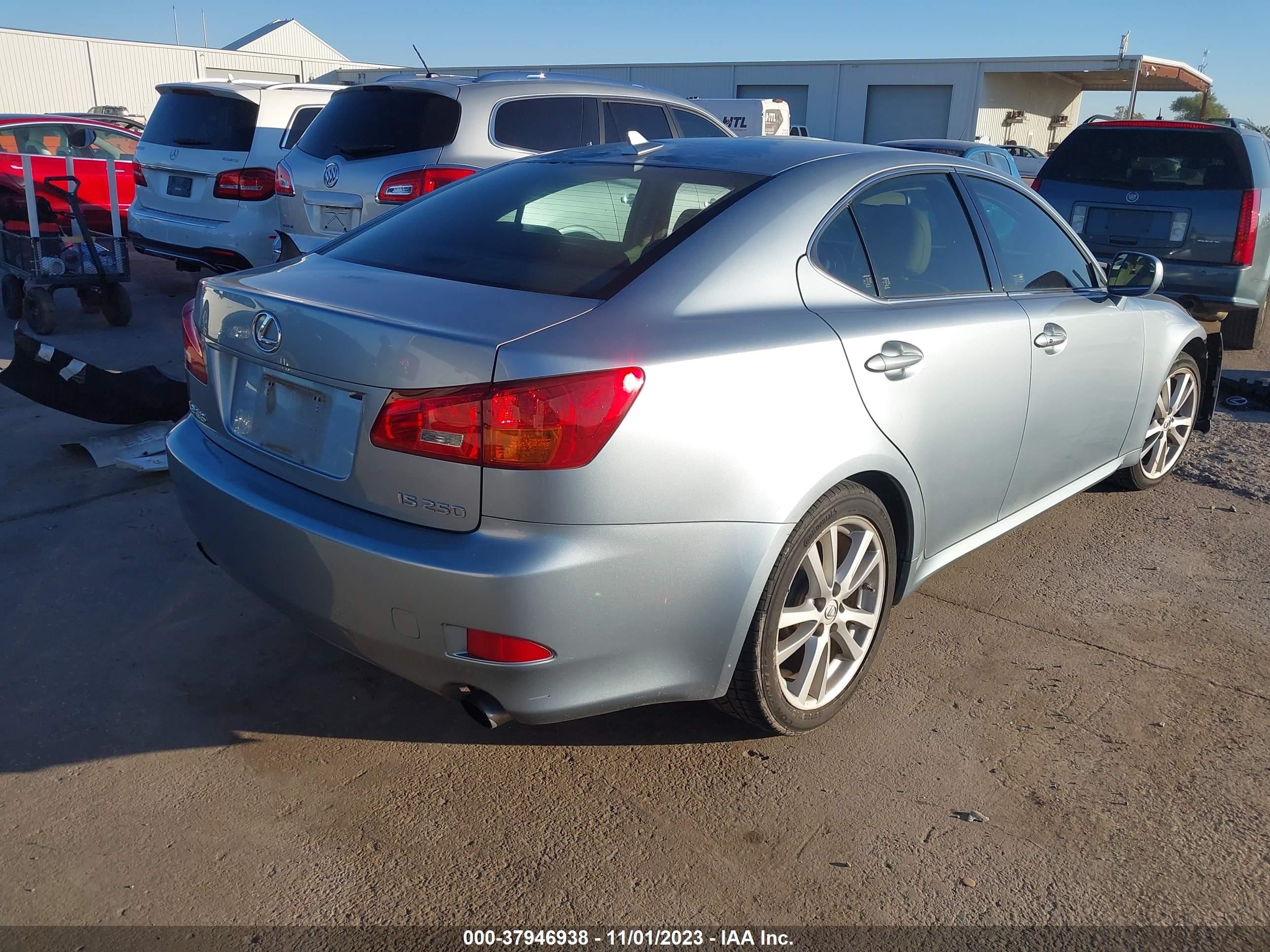 Photo 3 VIN: JTHBK262072058212 - LEXUS IS 