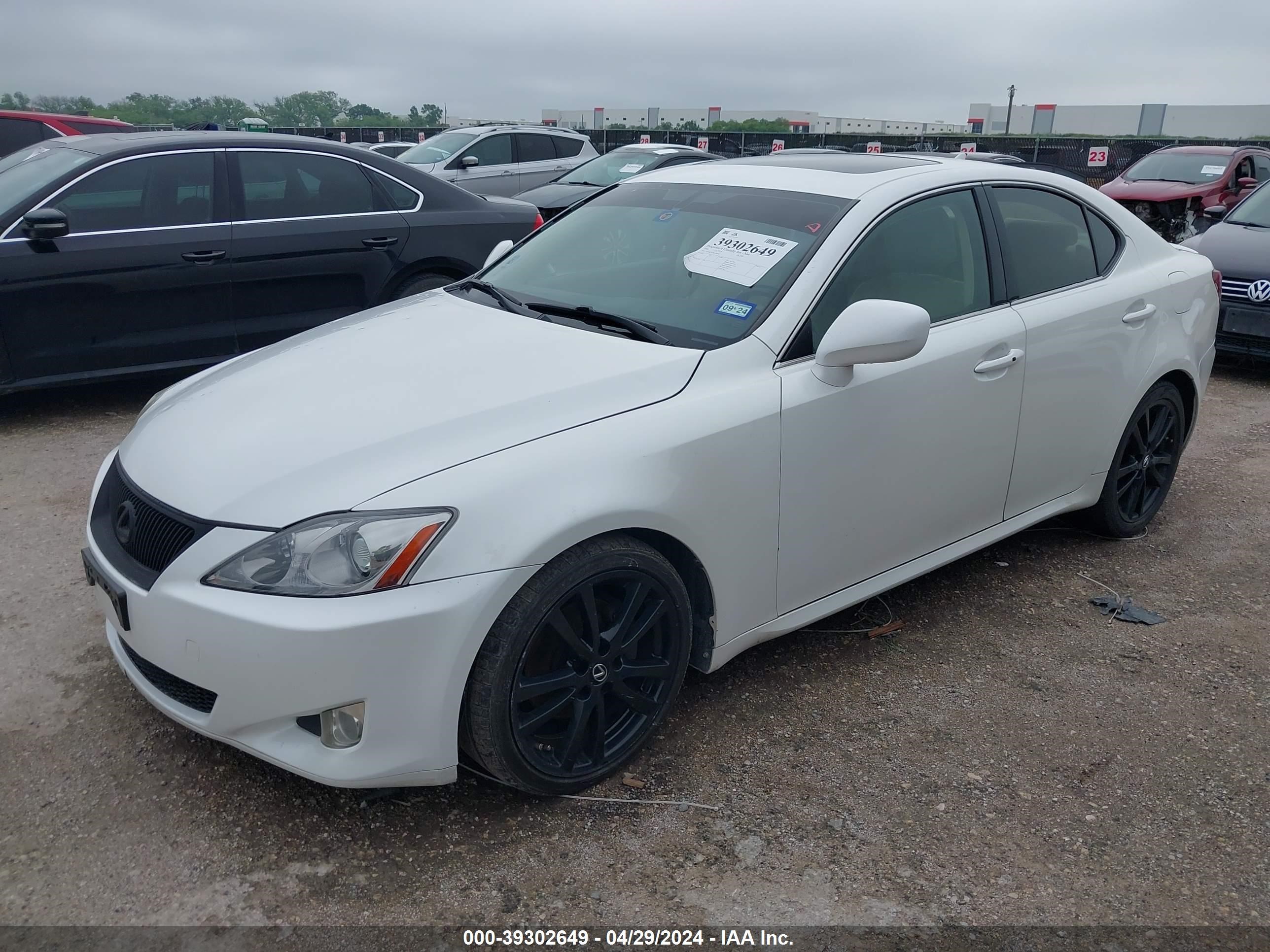 Photo 1 VIN: JTHBK262082076002 - LEXUS IS 