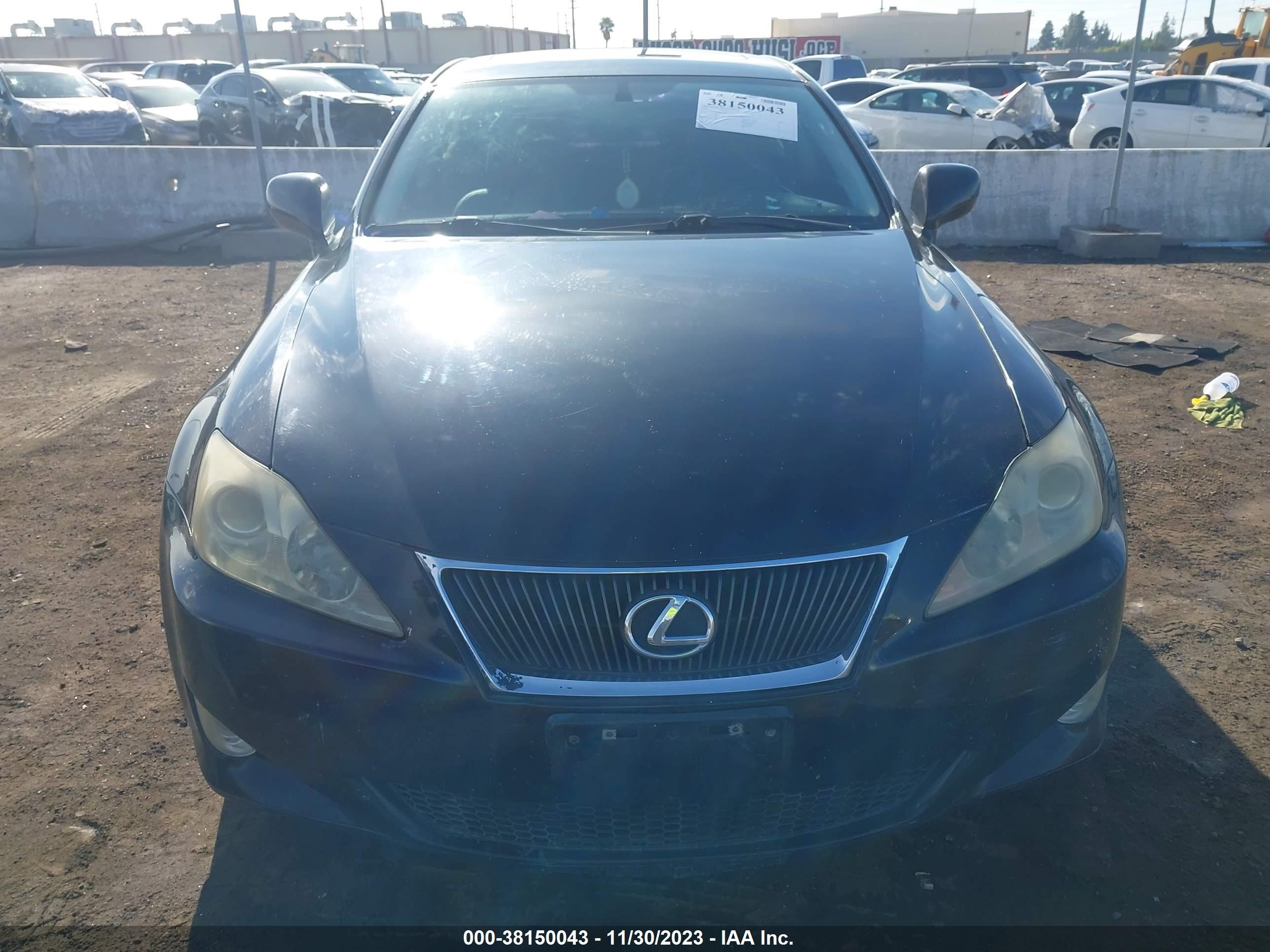 Photo 11 VIN: JTHBK262085073468 - LEXUS IS 