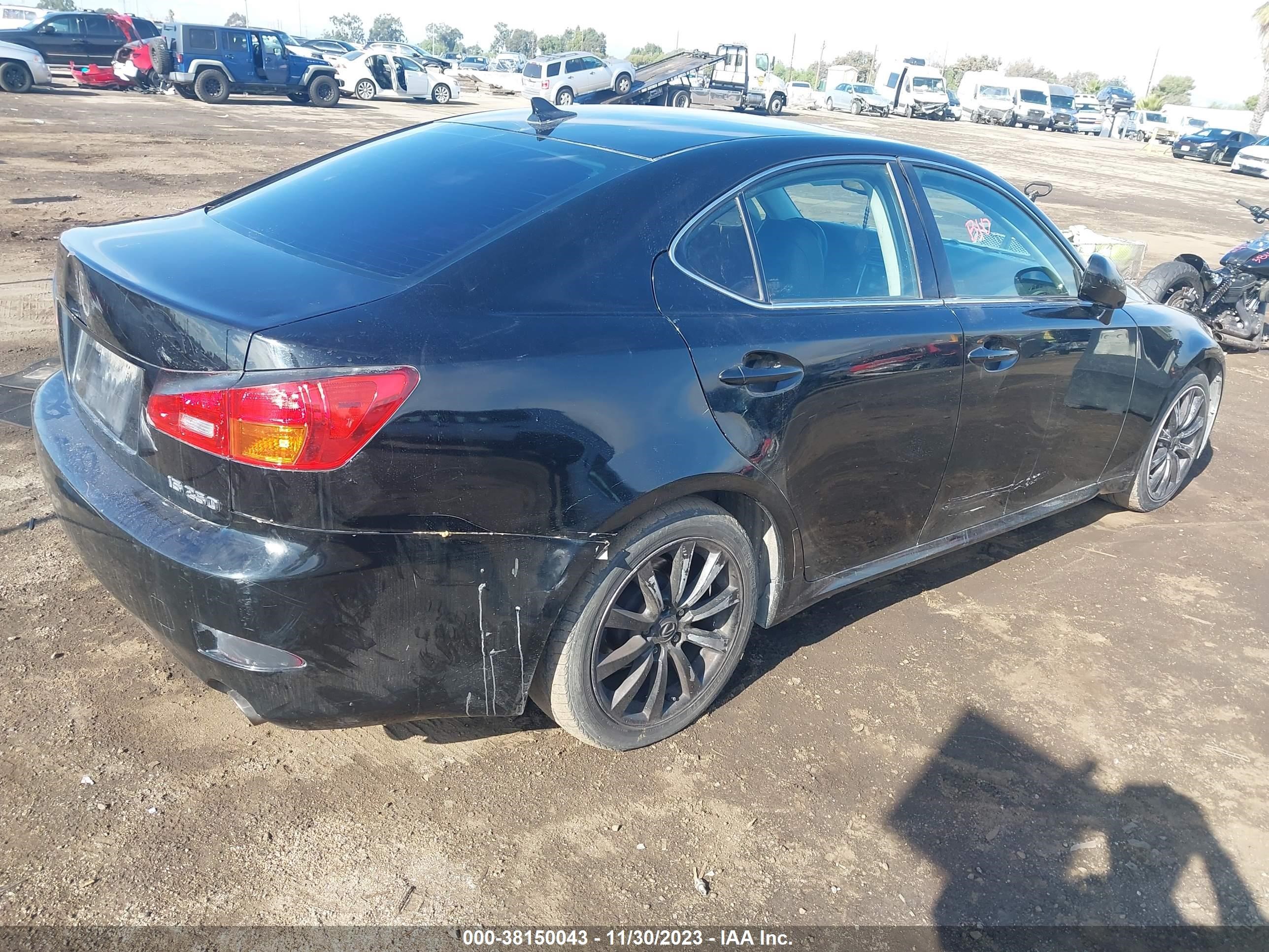 Photo 3 VIN: JTHBK262085073468 - LEXUS IS 