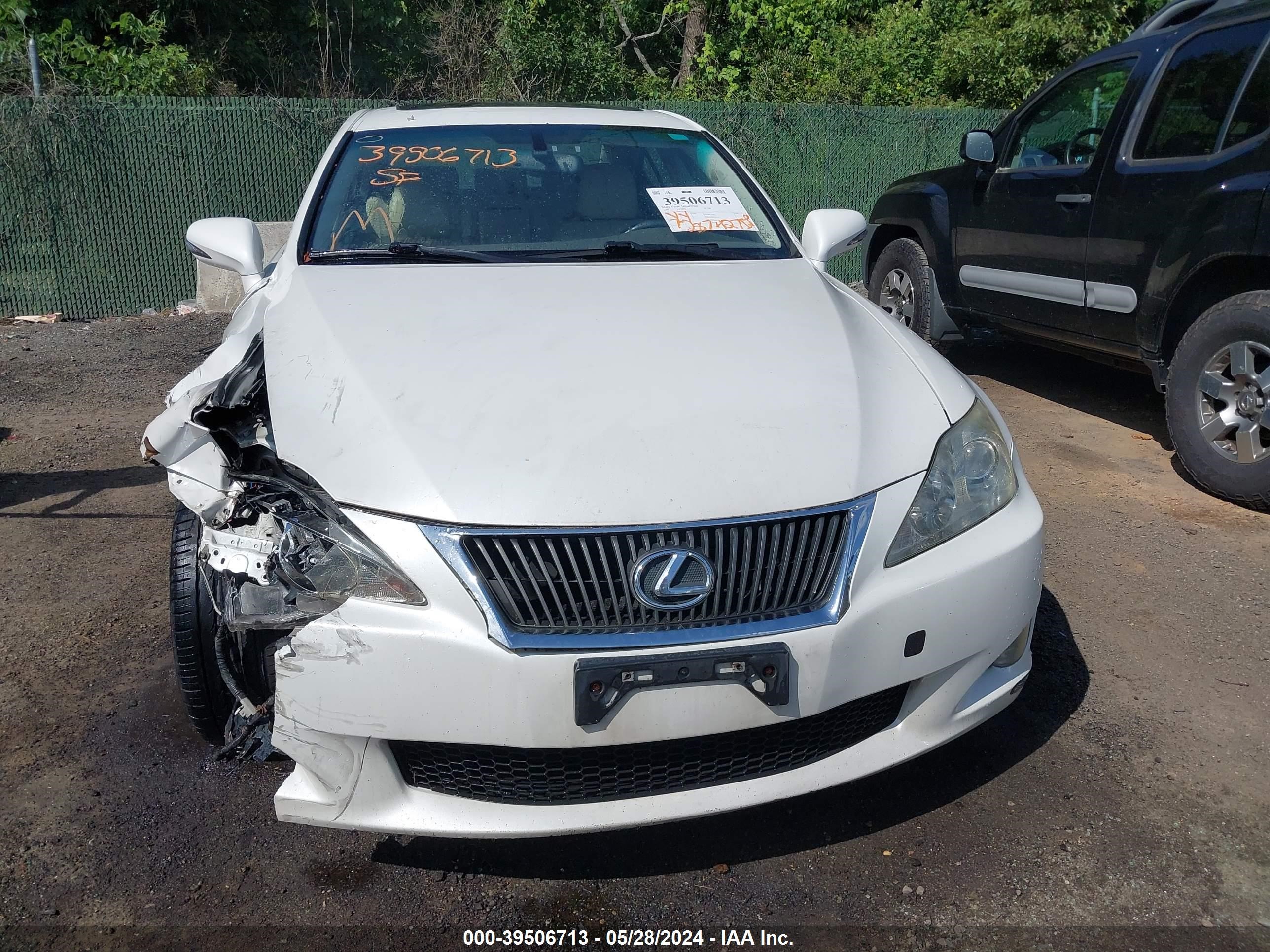 Photo 11 VIN: JTHBK262092091116 - LEXUS IS 