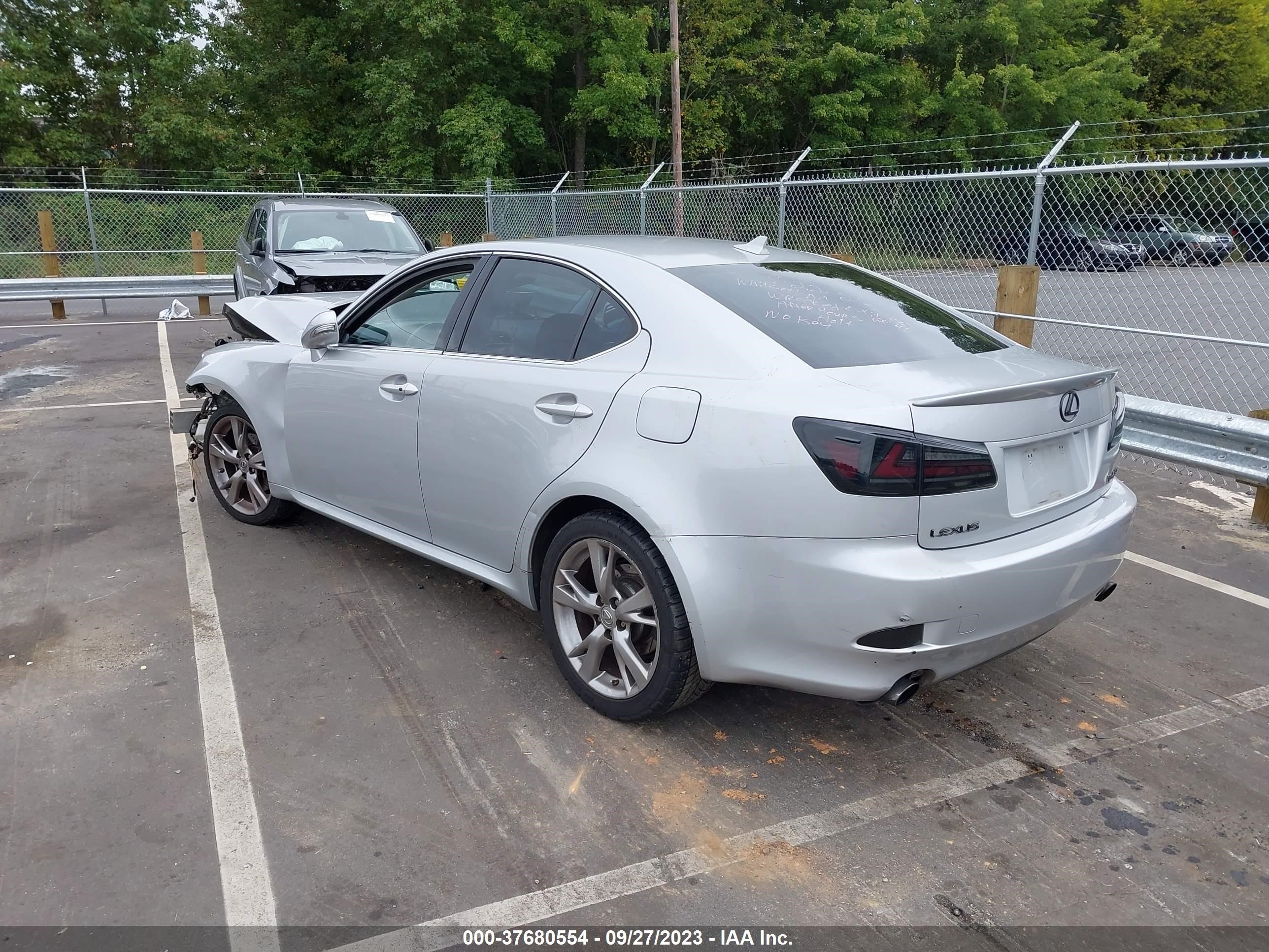 Photo 2 VIN: JTHBK262092093092 - LEXUS IS 