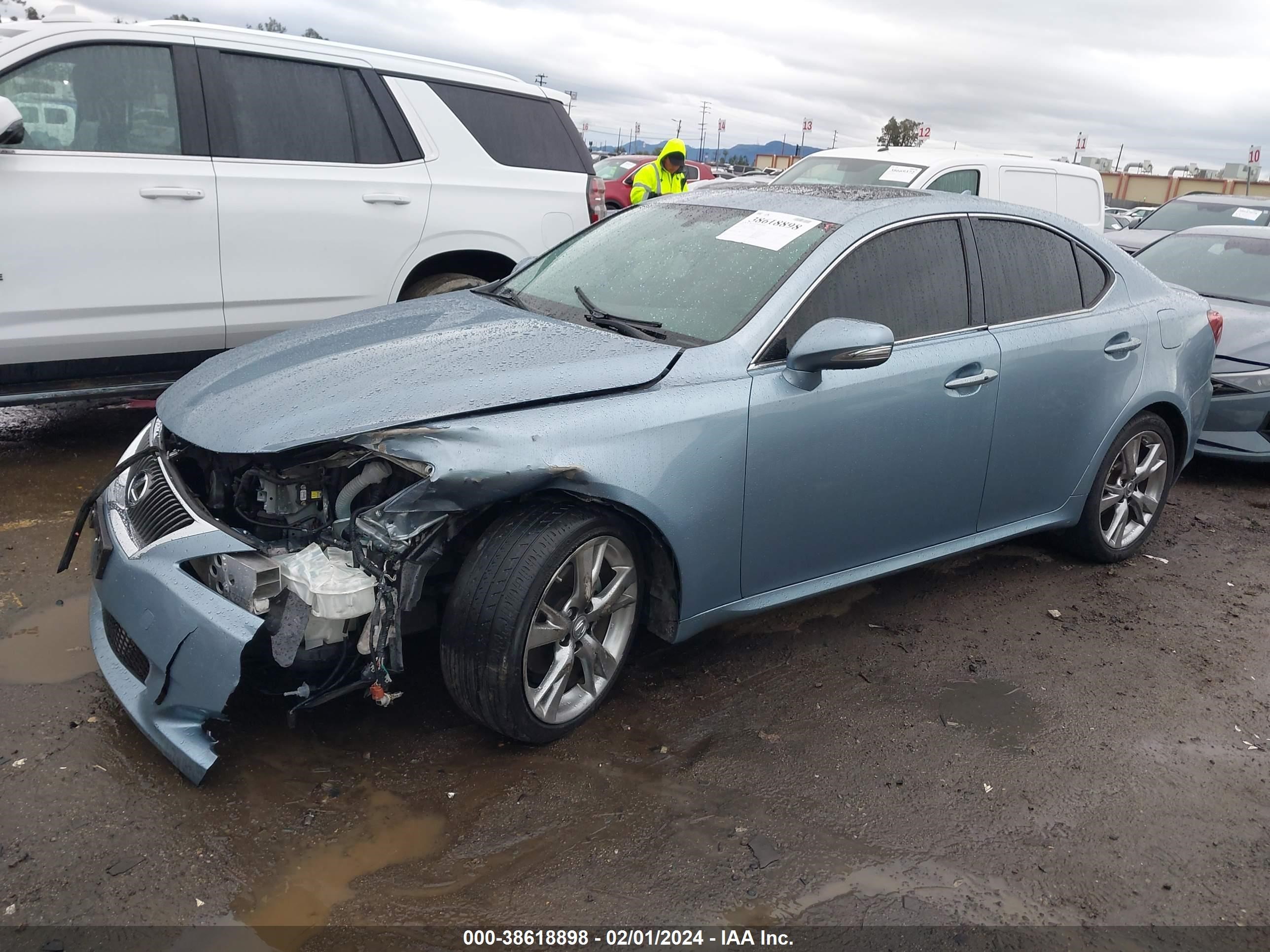 Photo 1 VIN: JTHBK262095106888 - LEXUS IS 