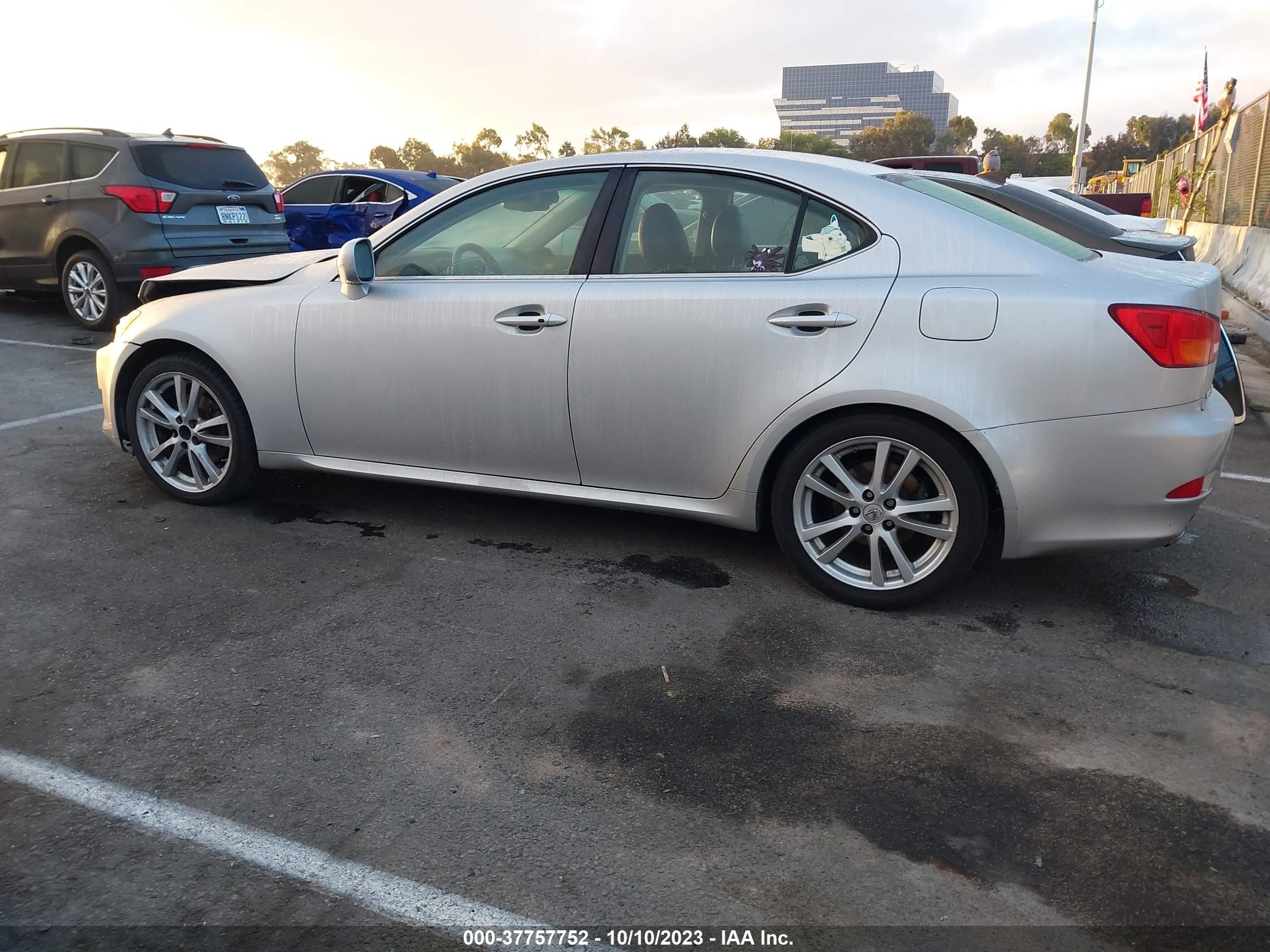 Photo 13 VIN: JTHBK262165015446 - LEXUS IS 