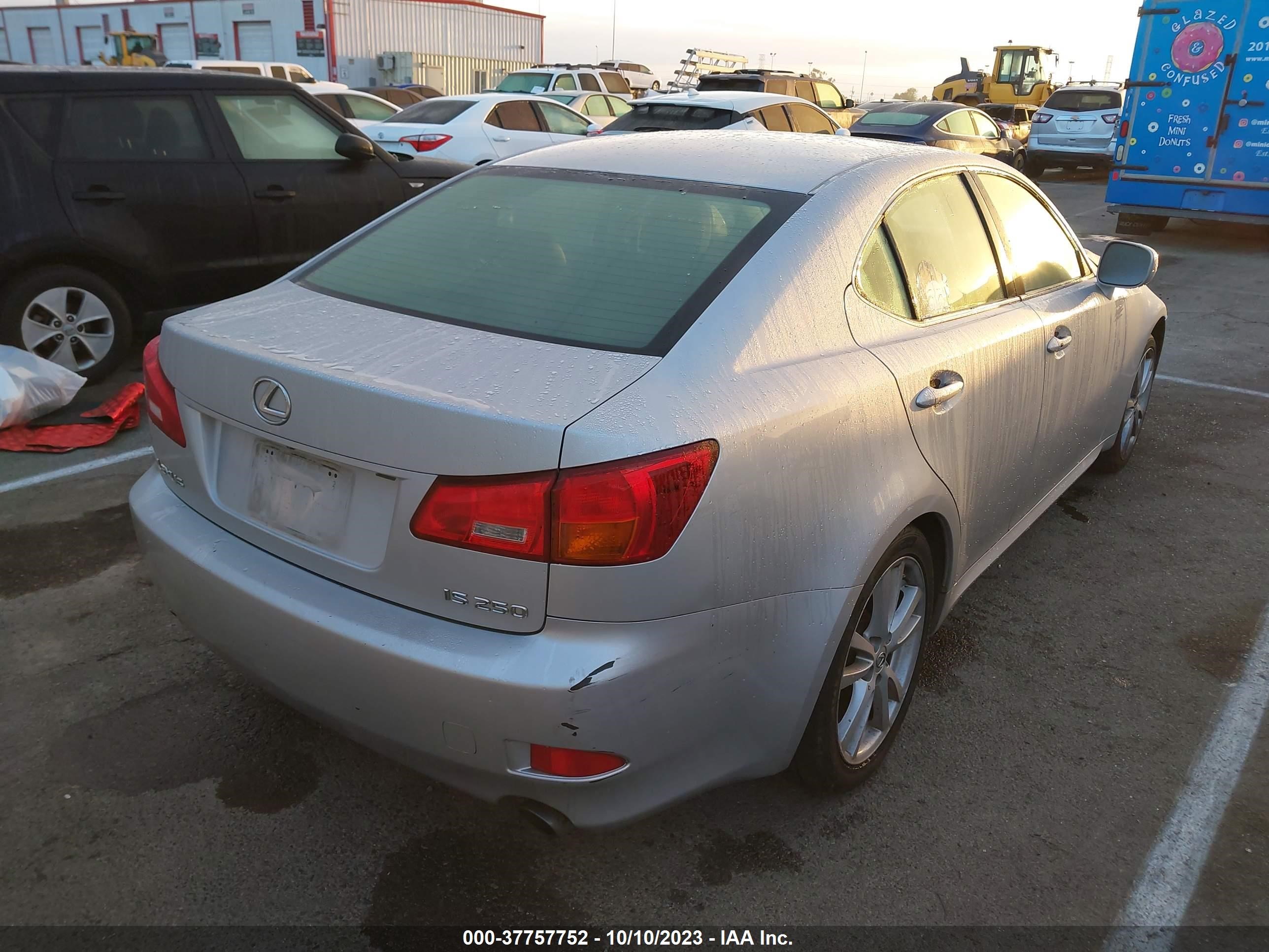 Photo 3 VIN: JTHBK262165015446 - LEXUS IS 