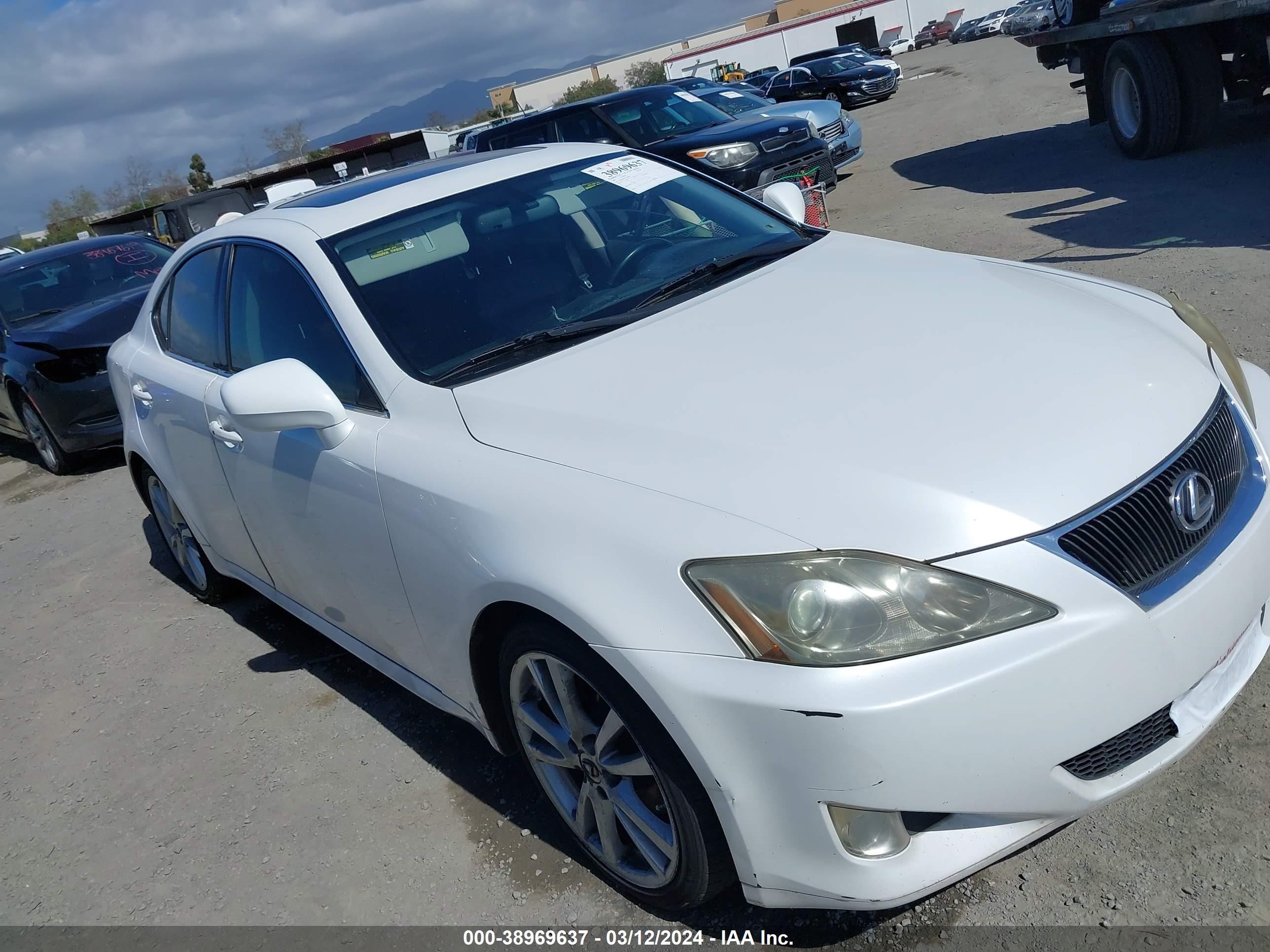 Photo 5 VIN: JTHBK262172026580 - LEXUS IS 