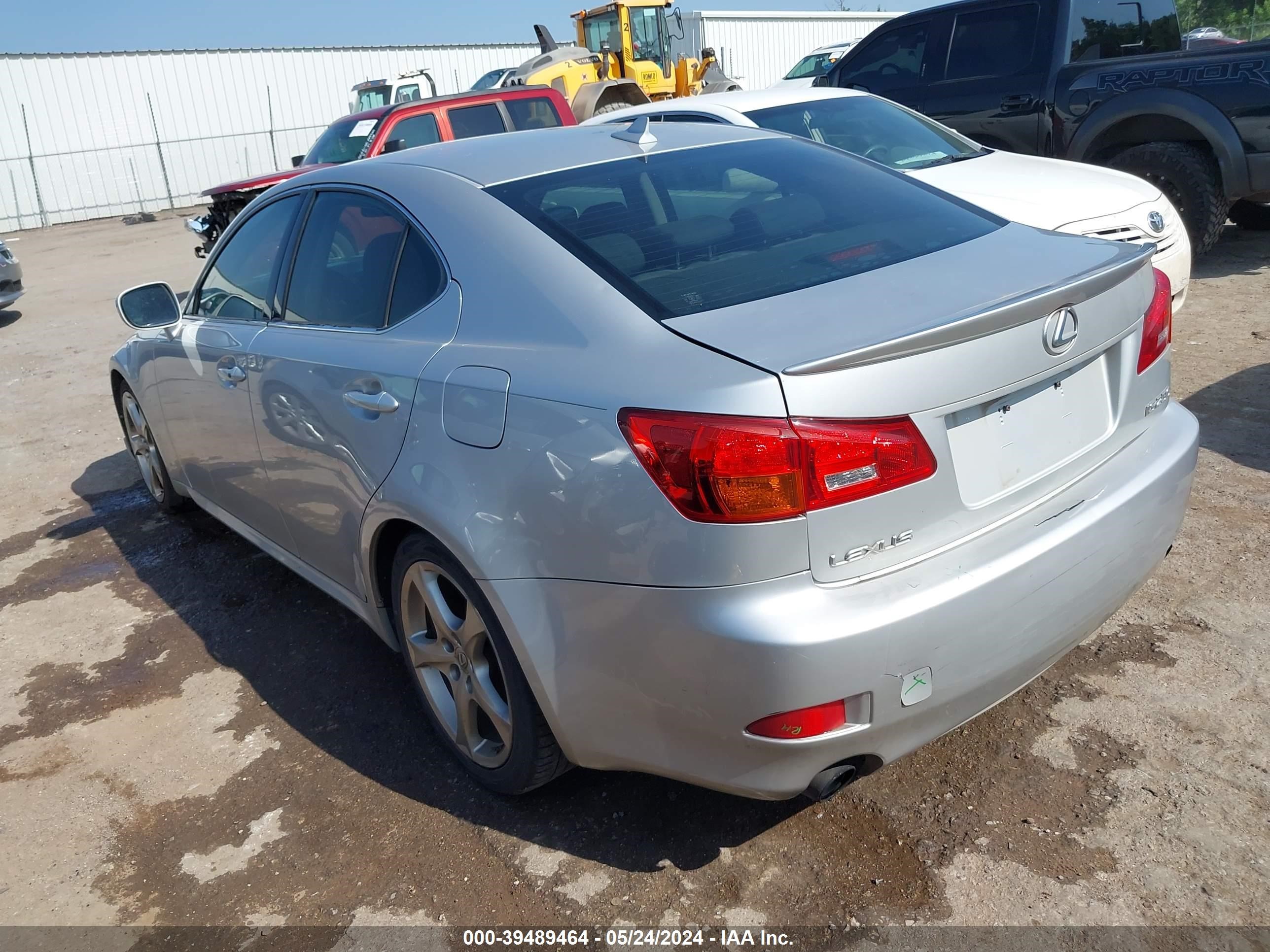 Photo 2 VIN: JTHBK262172029883 - LEXUS IS 