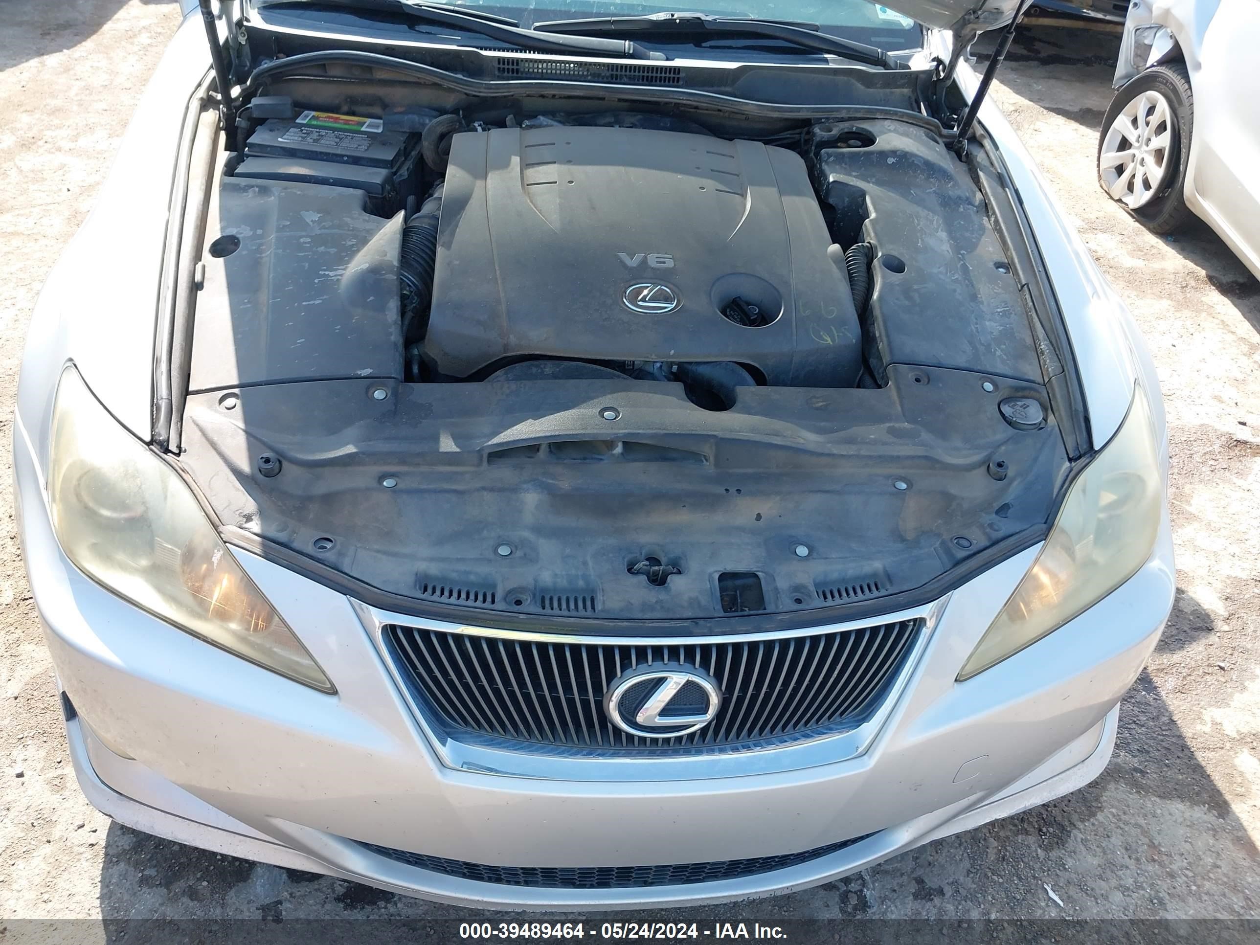 Photo 9 VIN: JTHBK262172029883 - LEXUS IS 