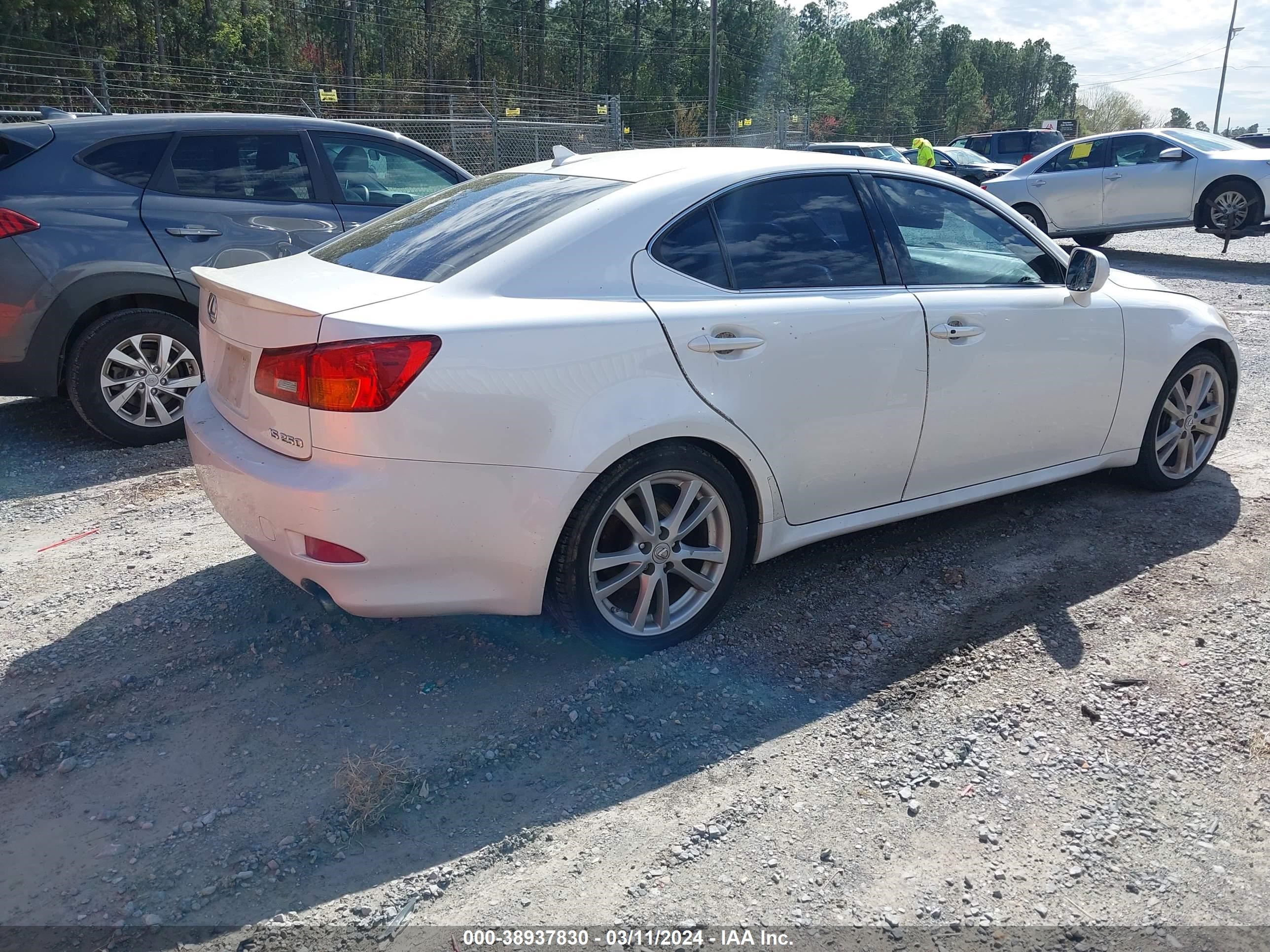 Photo 3 VIN: JTHBK262172033755 - LEXUS IS 