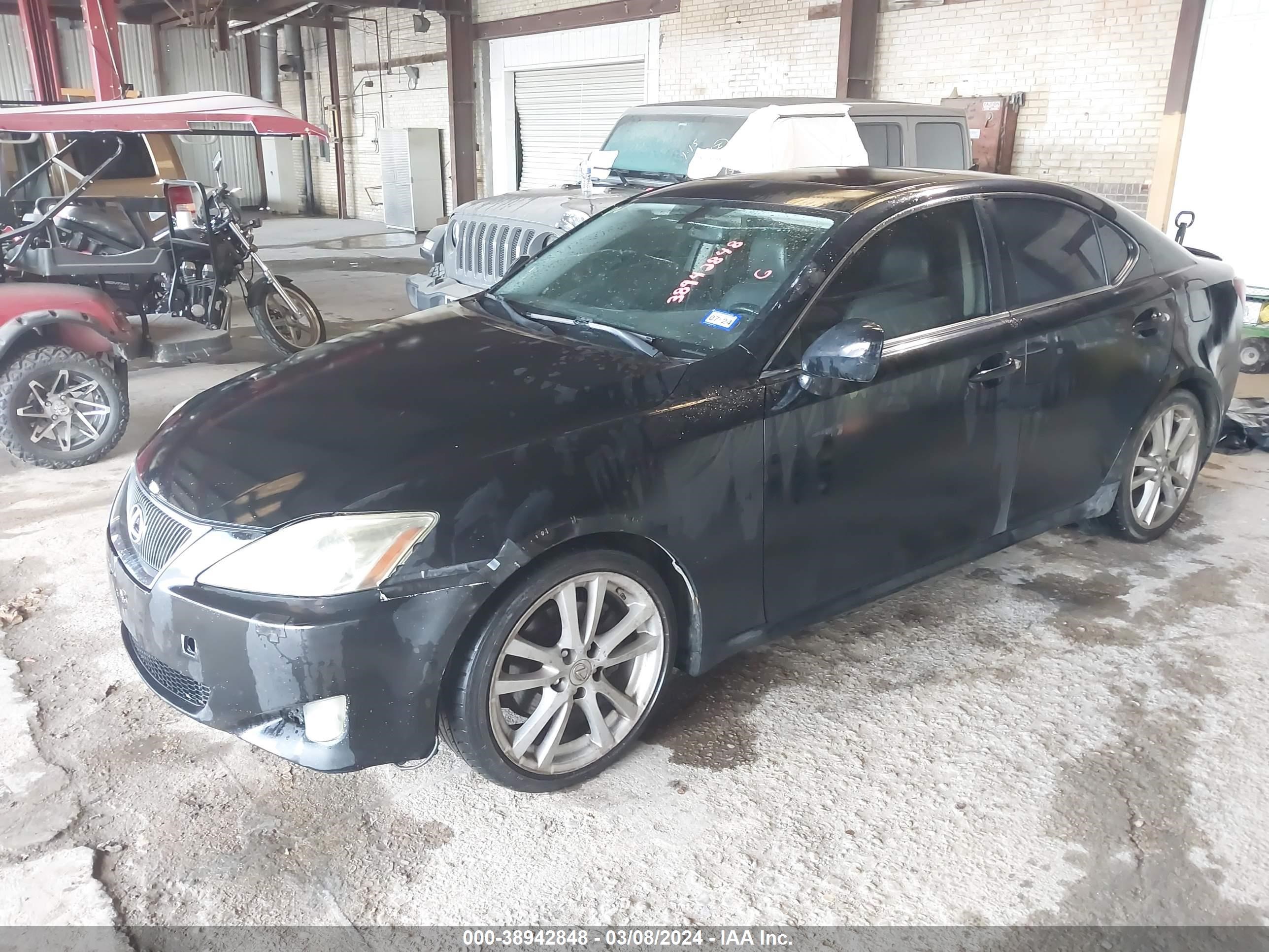 Photo 1 VIN: JTHBK262172038275 - LEXUS IS 