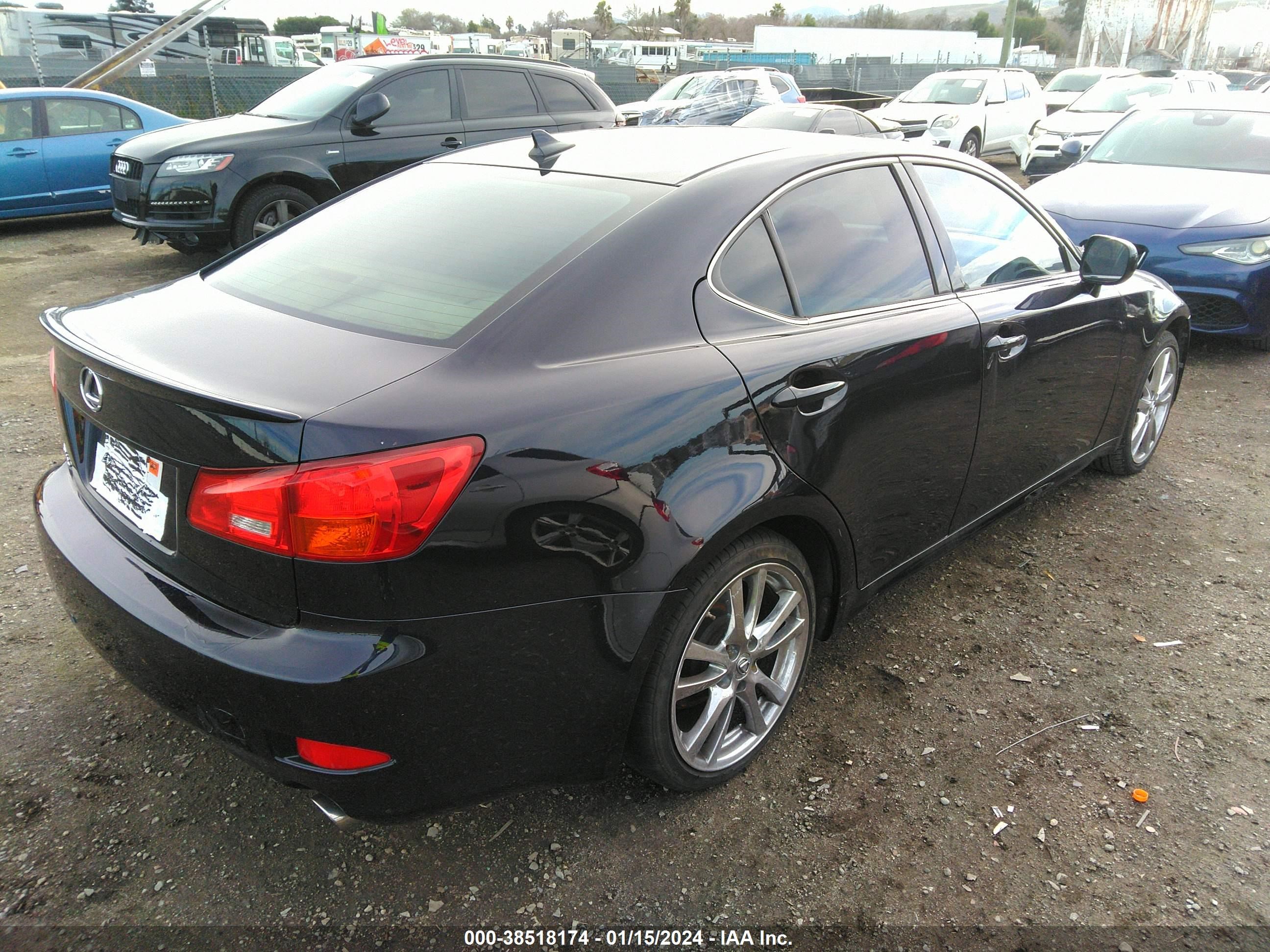 Photo 3 VIN: JTHBK262172047283 - LEXUS IS 