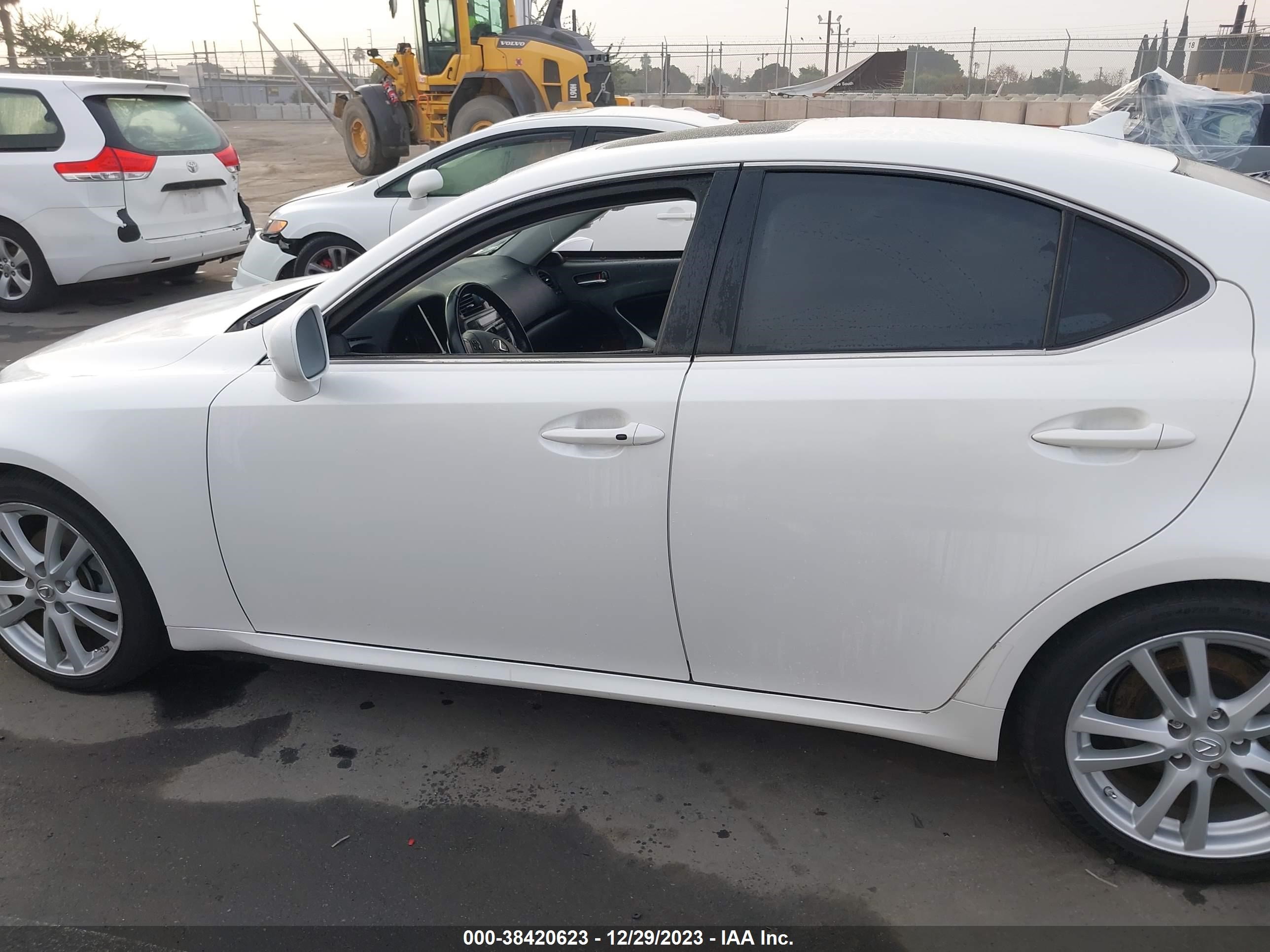 Photo 13 VIN: JTHBK262175050778 - LEXUS IS 