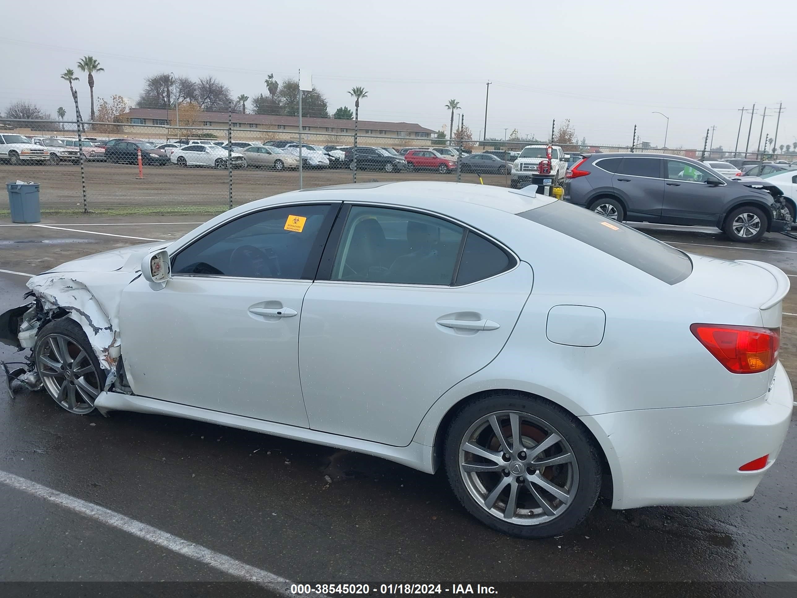 Photo 14 VIN: JTHBK262185084284 - LEXUS IS 