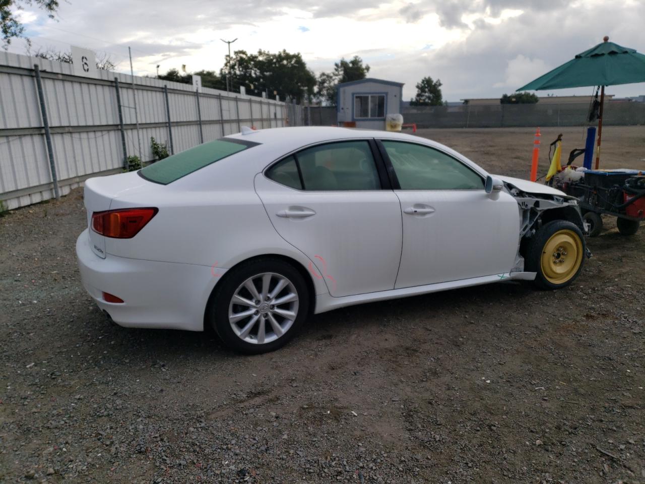 Photo 2 VIN: JTHBK262195086487 - LEXUS IS 