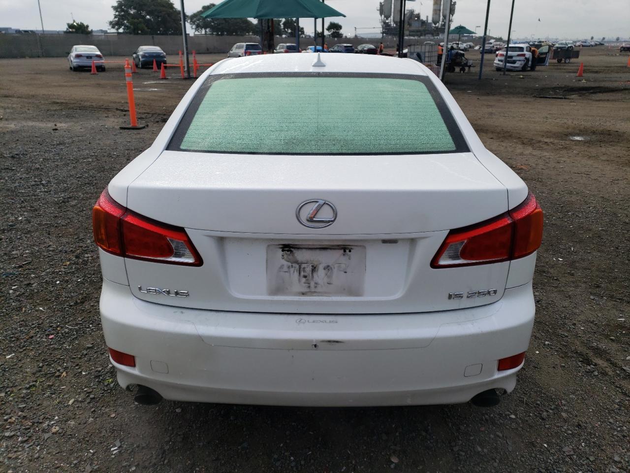 Photo 5 VIN: JTHBK262195086487 - LEXUS IS 