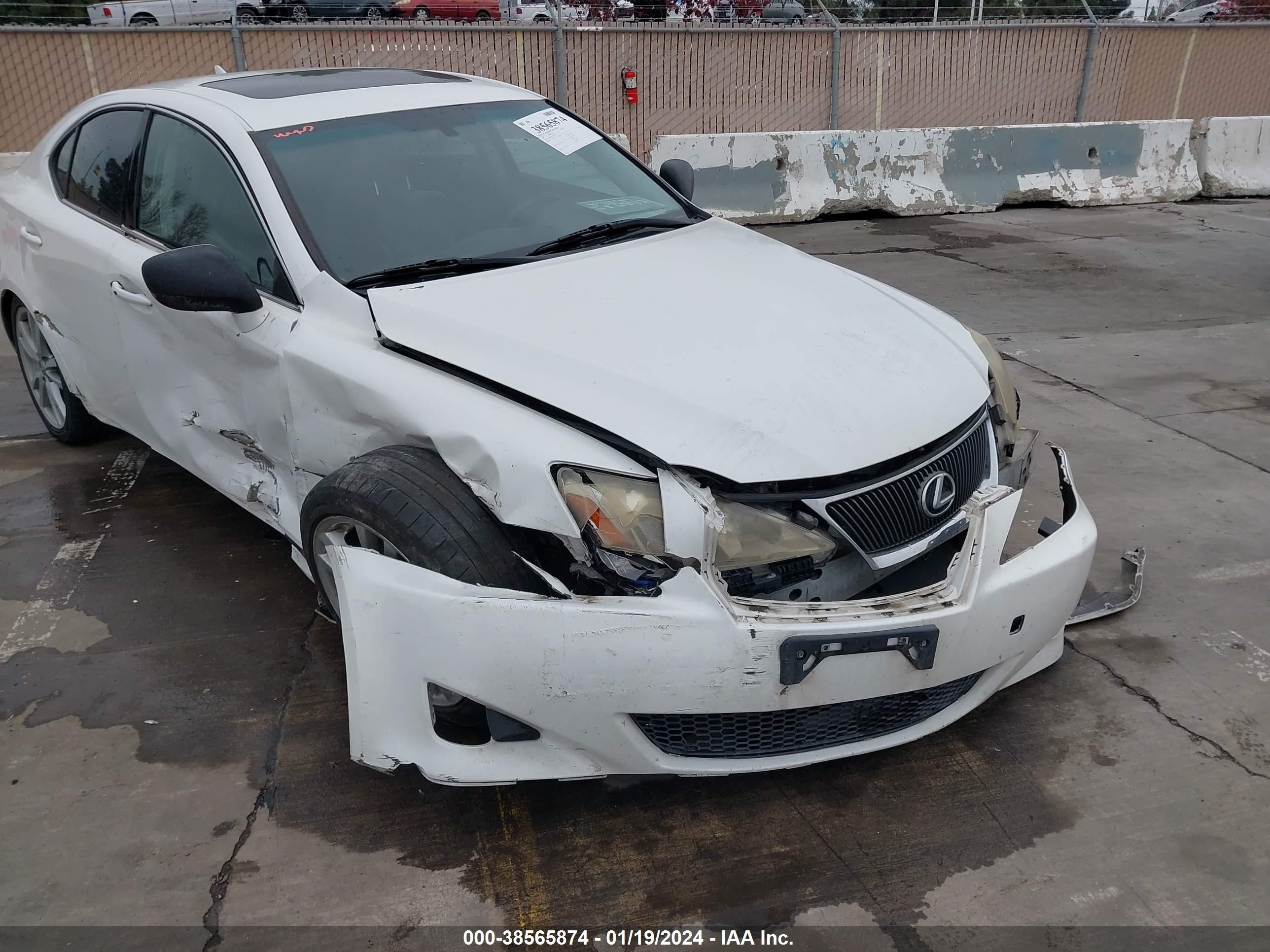 Photo 5 VIN: JTHBK262272028340 - LEXUS IS 