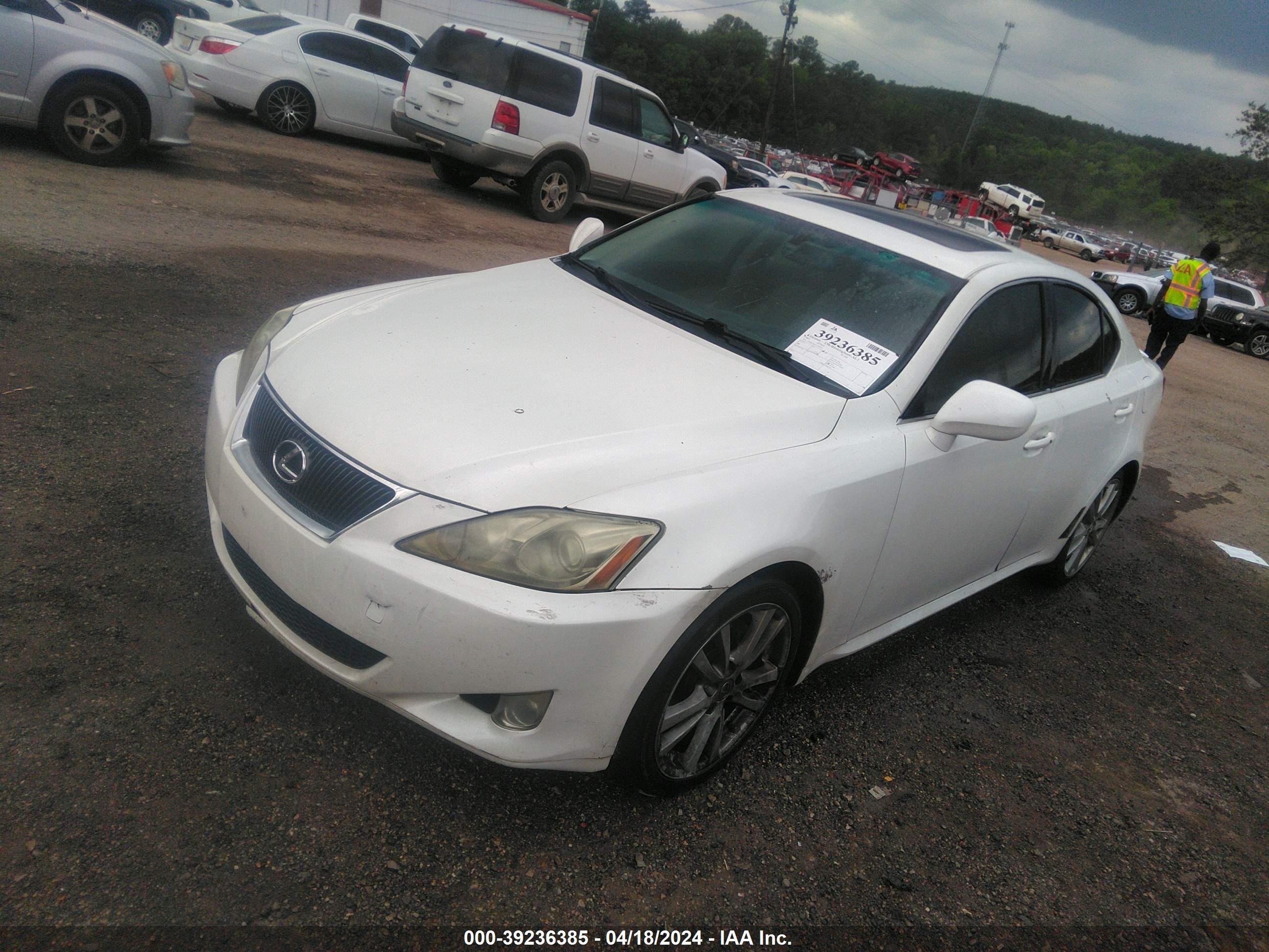 Photo 1 VIN: JTHBK262272040911 - LEXUS IS 