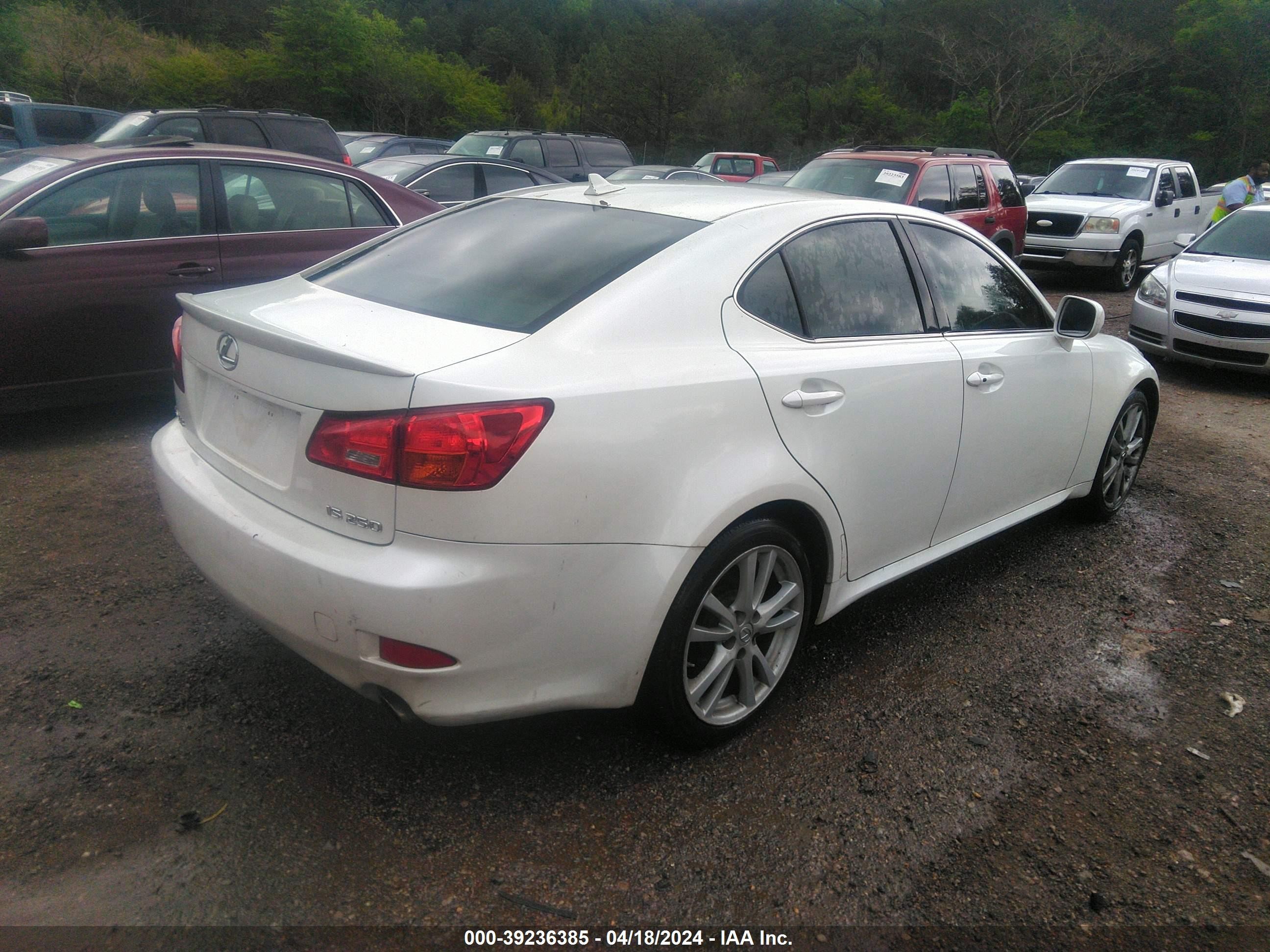 Photo 3 VIN: JTHBK262272040911 - LEXUS IS 