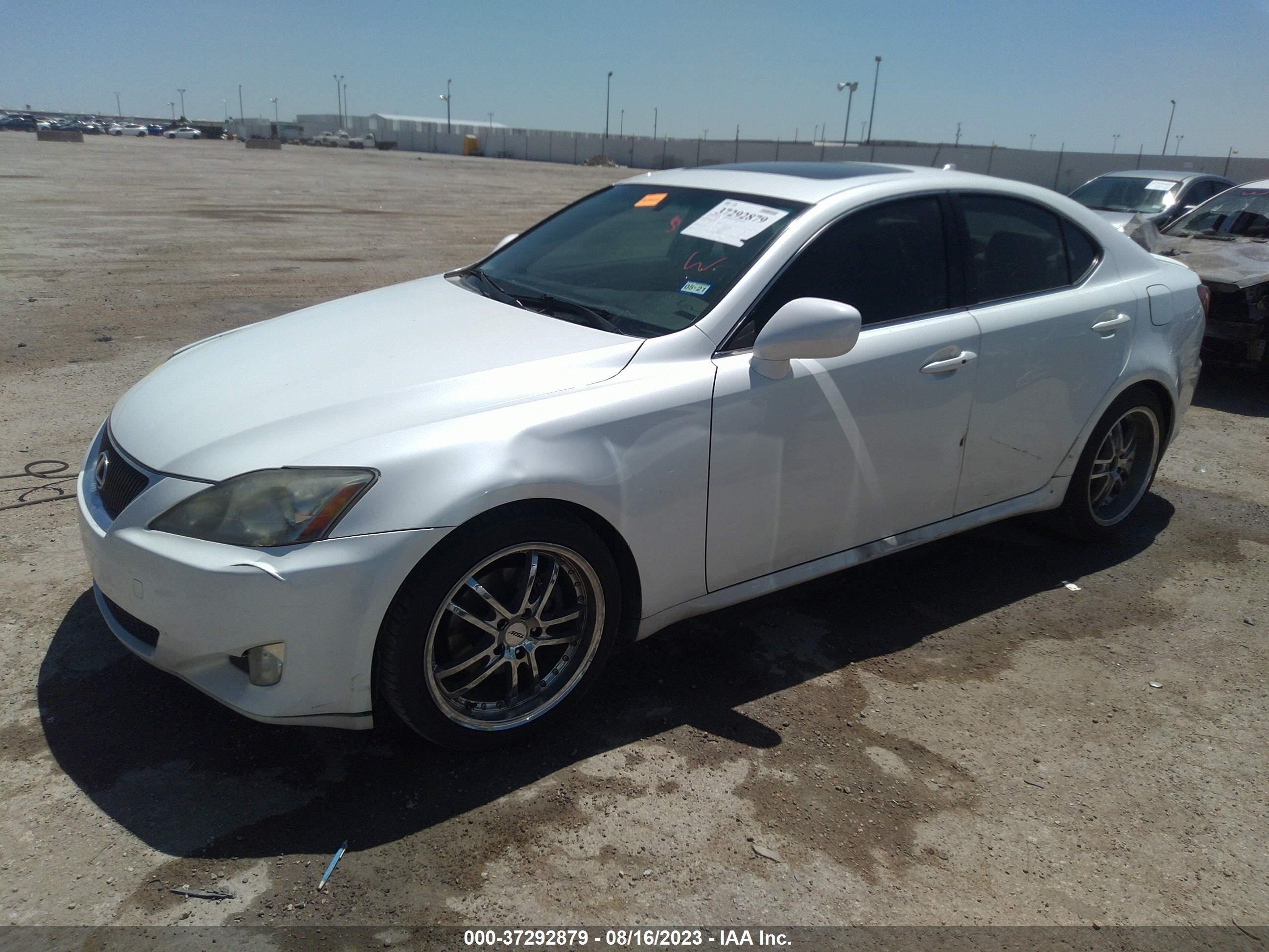 Photo 1 VIN: JTHBK262272041170 - LEXUS IS 