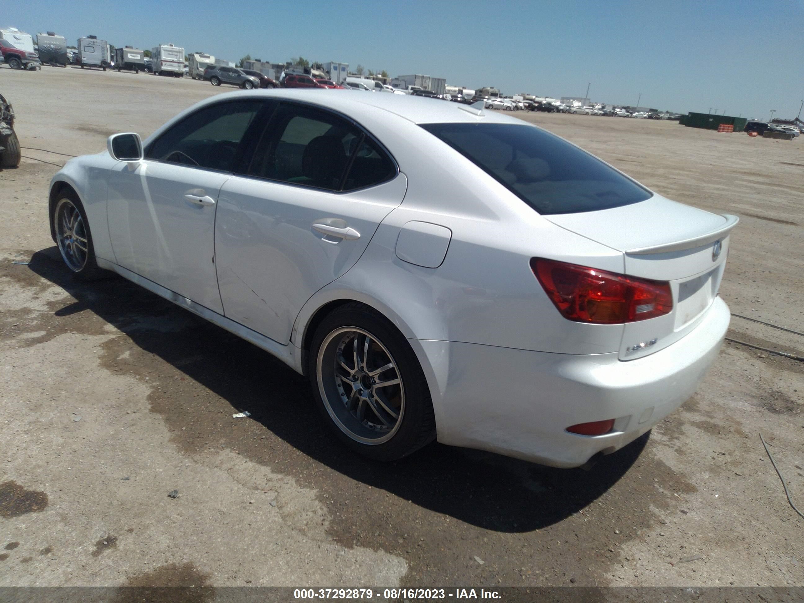 Photo 2 VIN: JTHBK262272041170 - LEXUS IS 