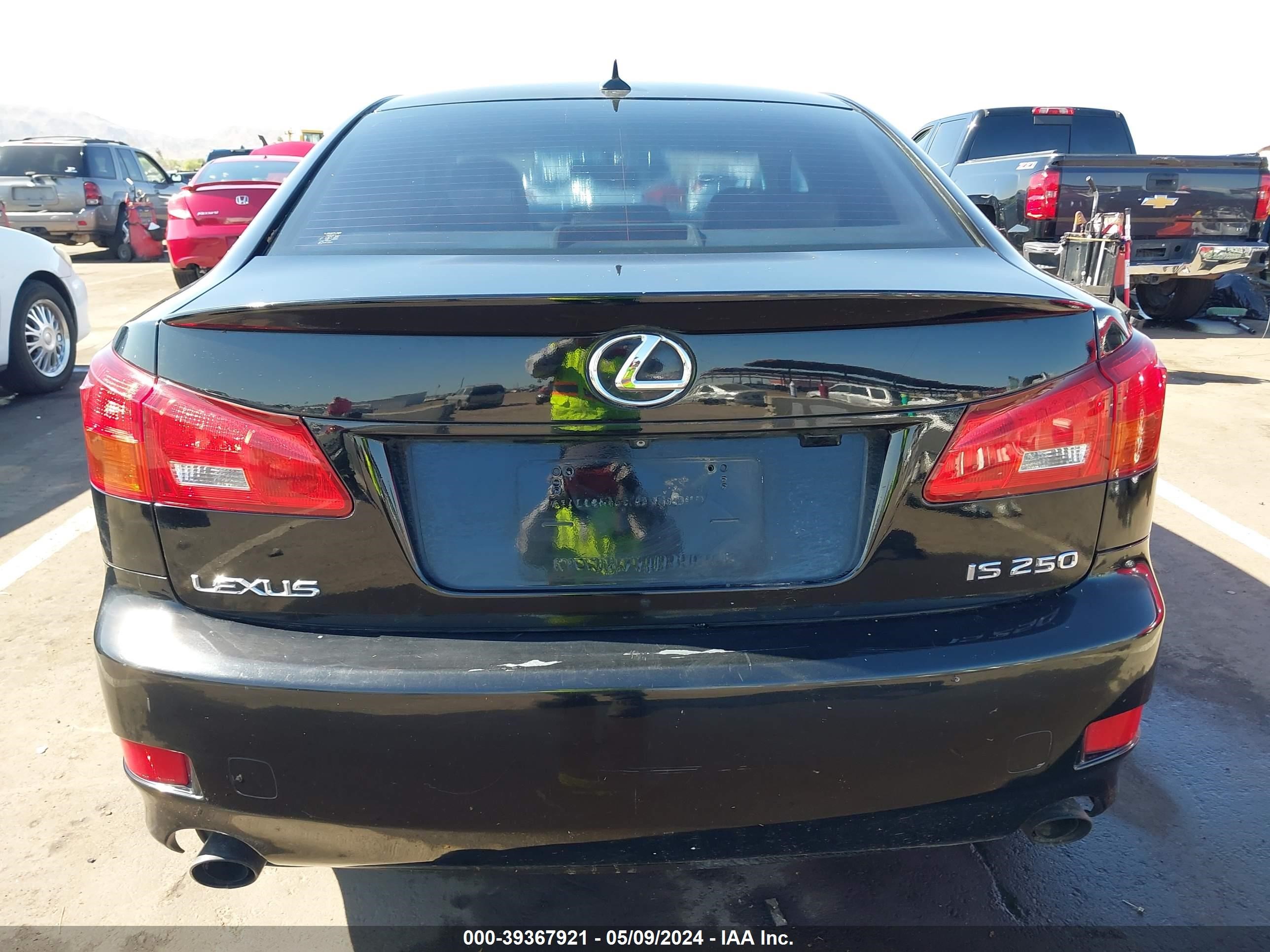 Photo 15 VIN: JTHBK262272045249 - LEXUS IS 