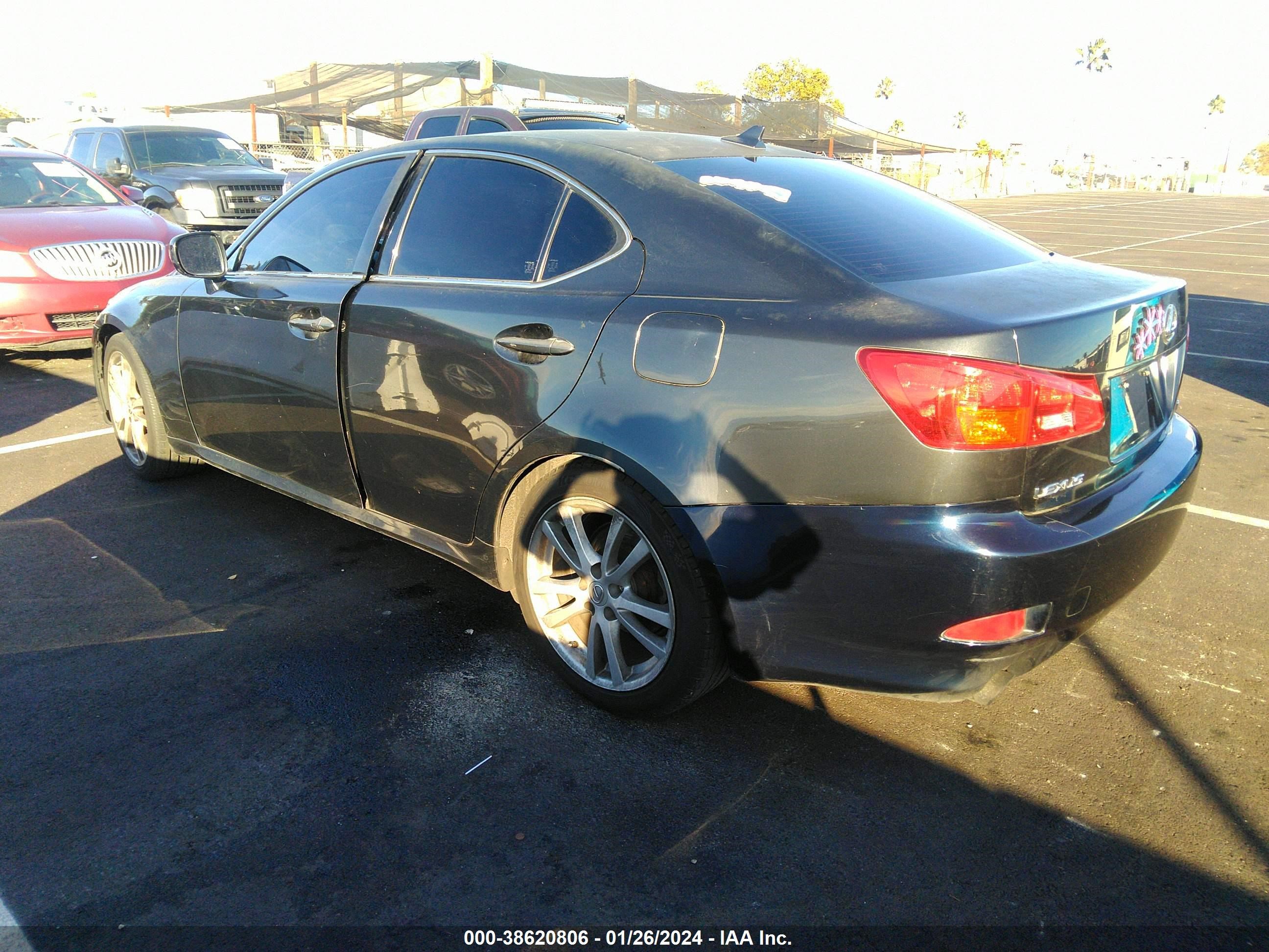 Photo 2 VIN: JTHBK262275046898 - LEXUS IS 