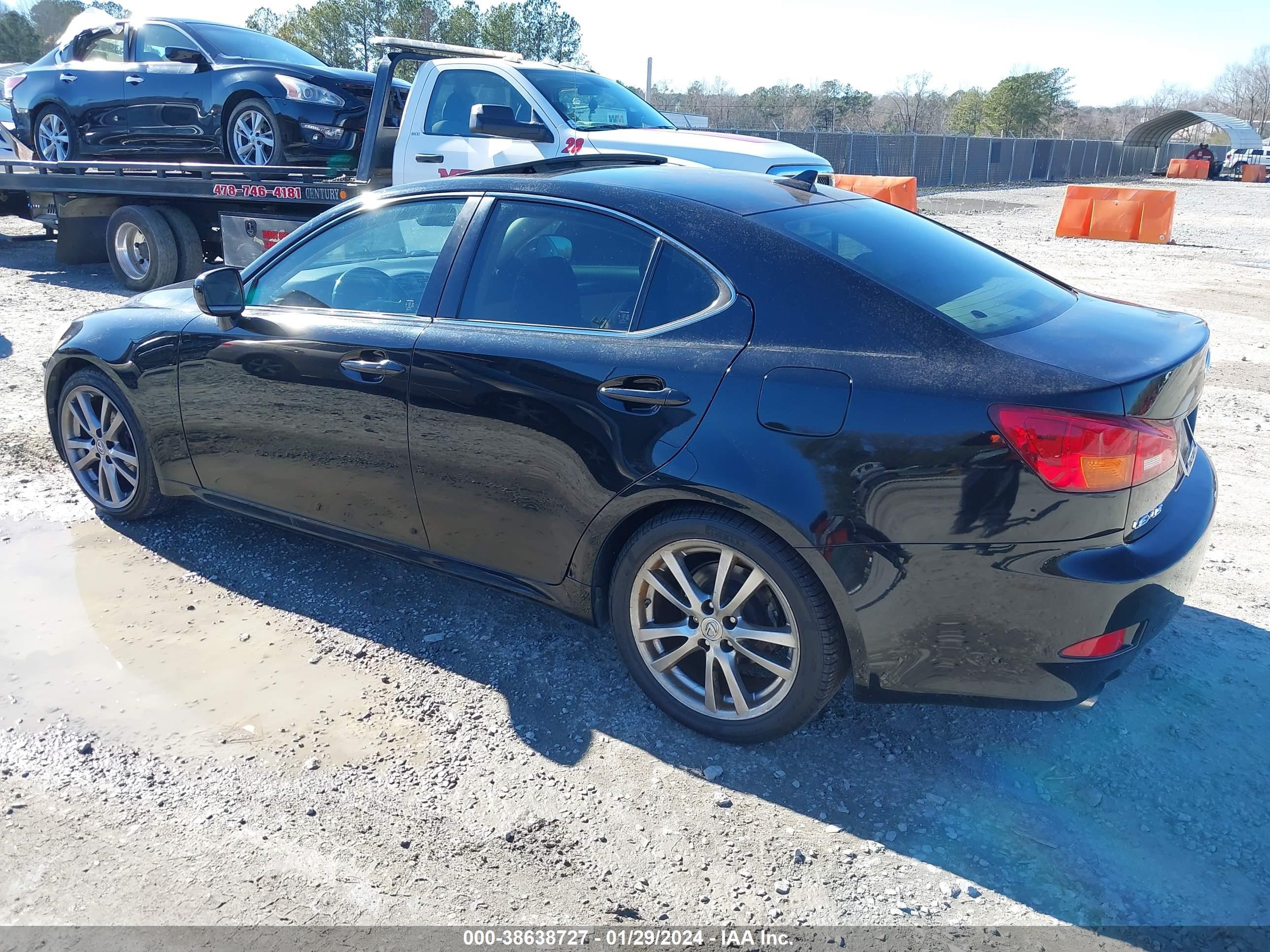 Photo 2 VIN: JTHBK262282075885 - LEXUS IS 