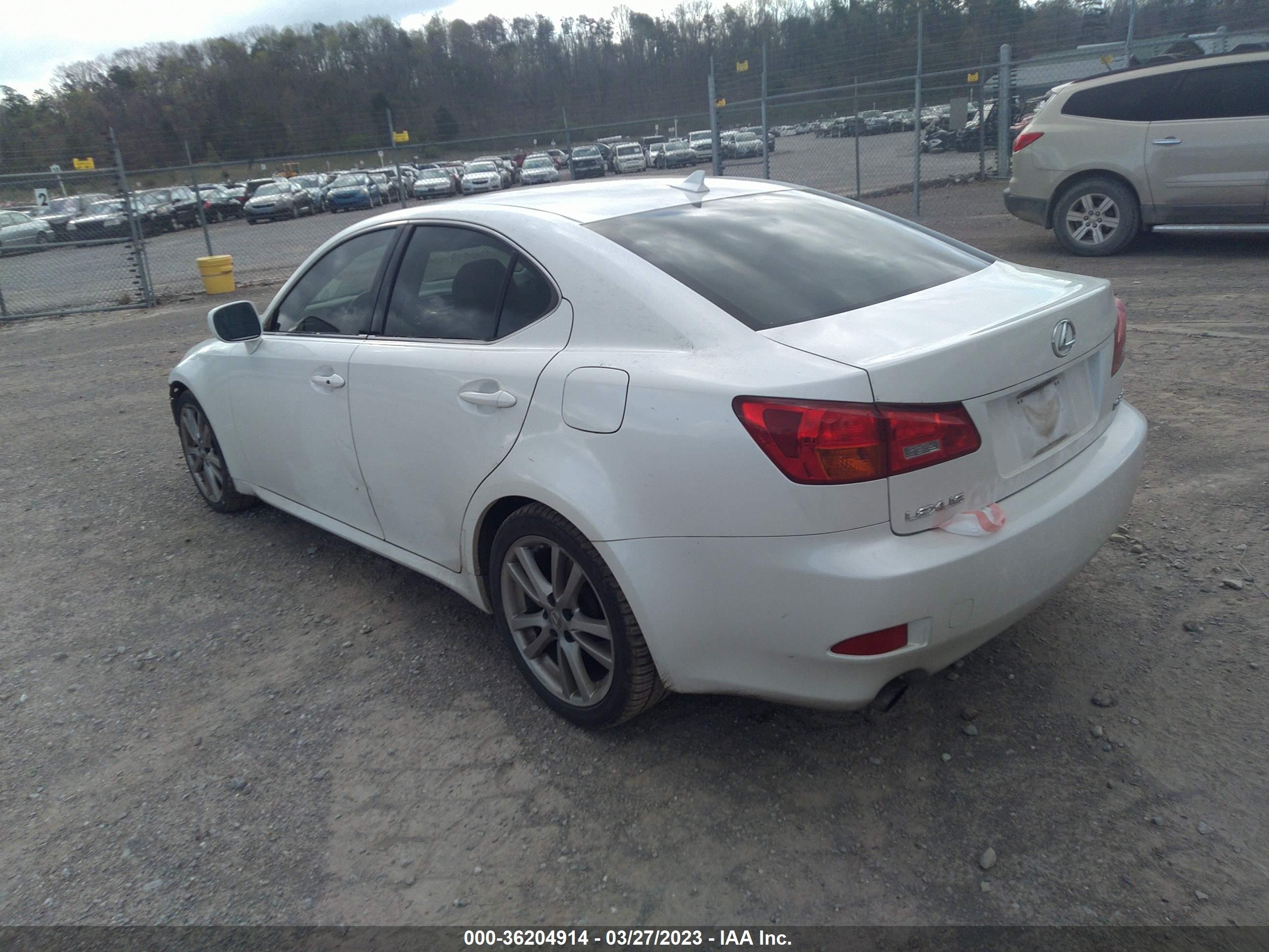 Photo 2 VIN: JTHBK262285061192 - LEXUS IS 