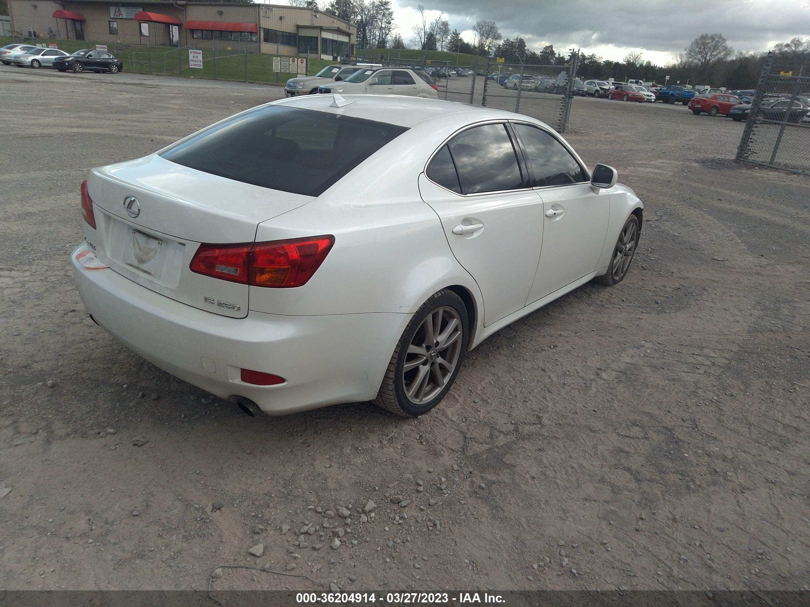 Photo 3 VIN: JTHBK262285061192 - LEXUS IS 