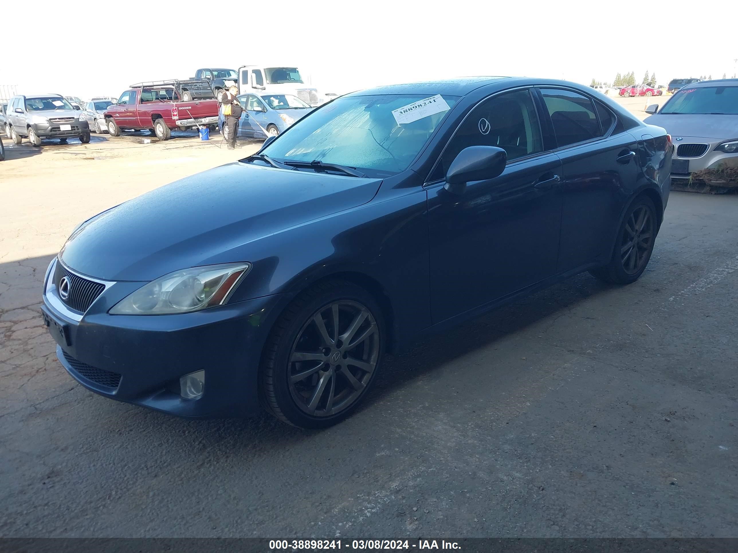 Photo 1 VIN: JTHBK262285075769 - LEXUS IS 