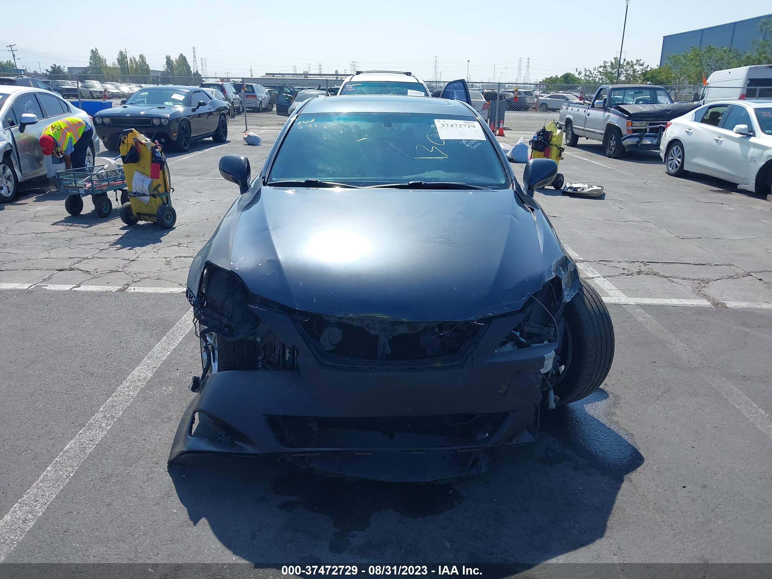 Photo 12 VIN: JTHBK262285079045 - LEXUS IS 