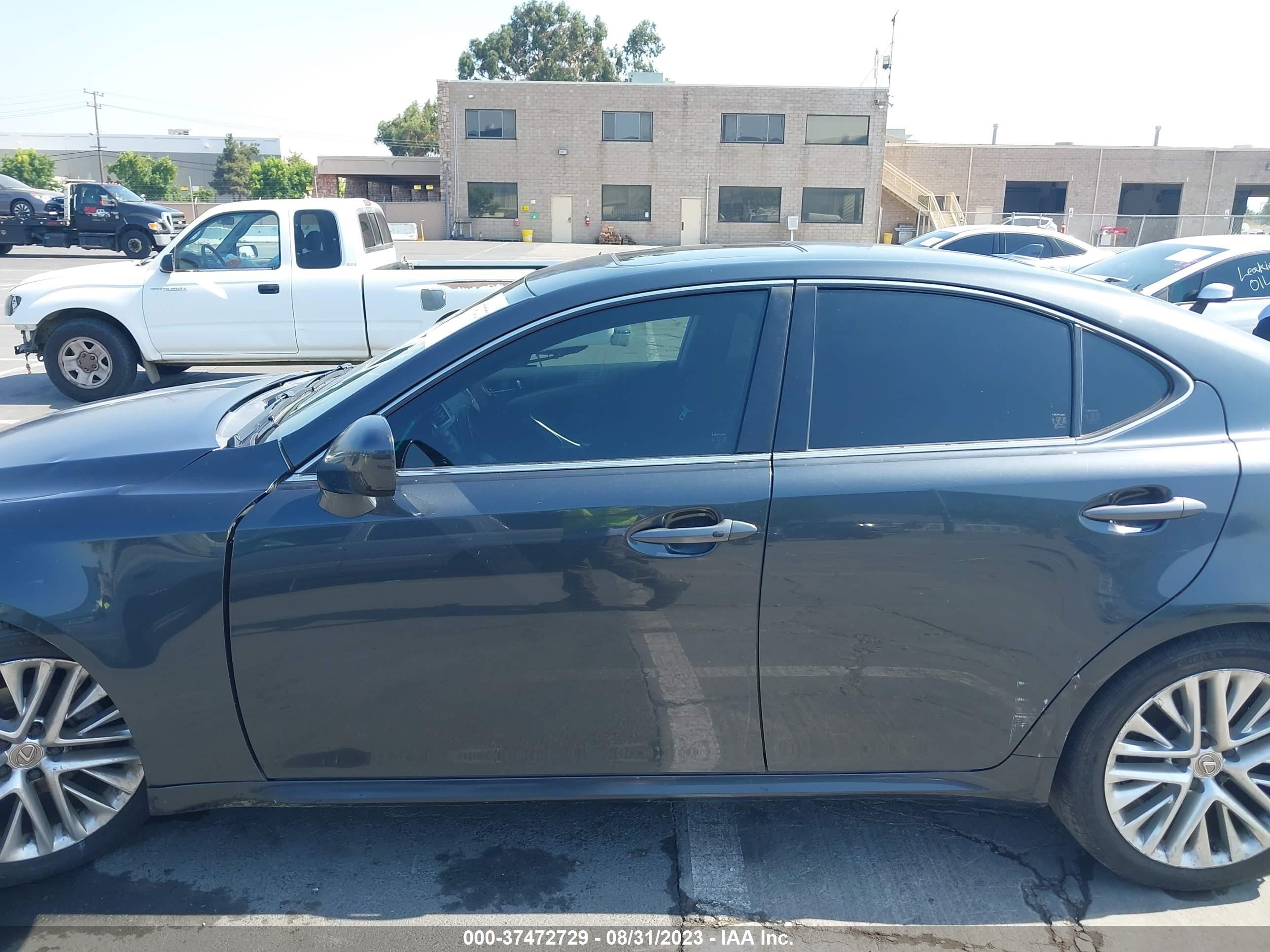 Photo 14 VIN: JTHBK262285079045 - LEXUS IS 