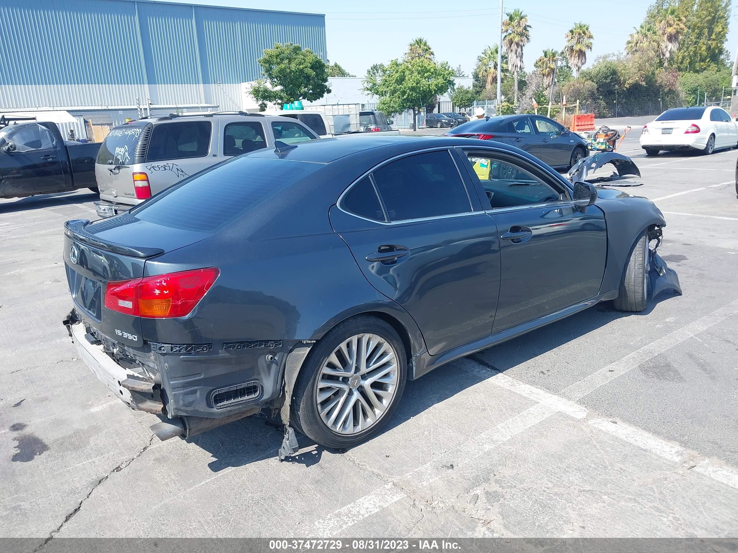 Photo 3 VIN: JTHBK262285079045 - LEXUS IS 