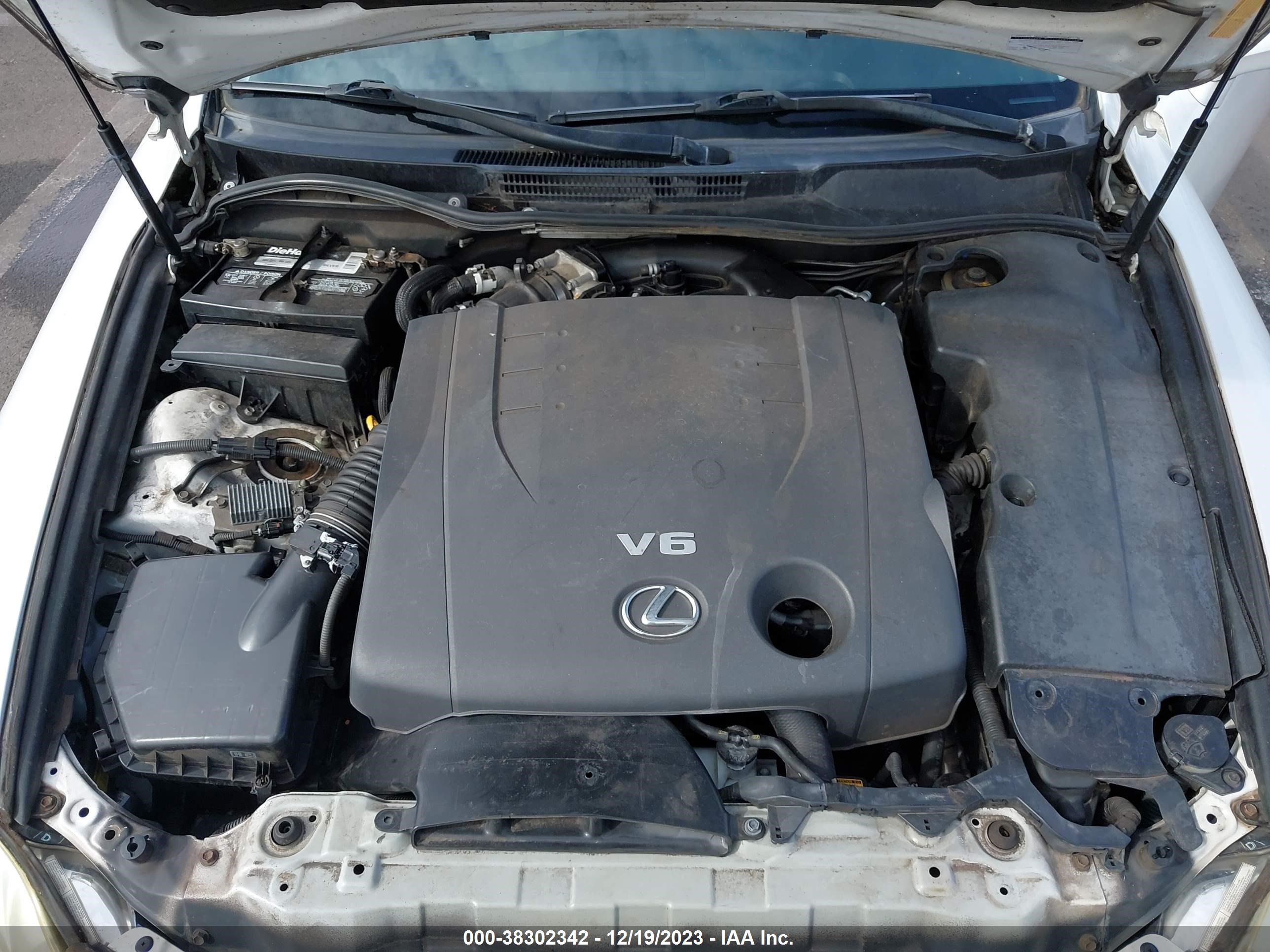 Photo 9 VIN: JTHBK262285083239 - LEXUS IS 